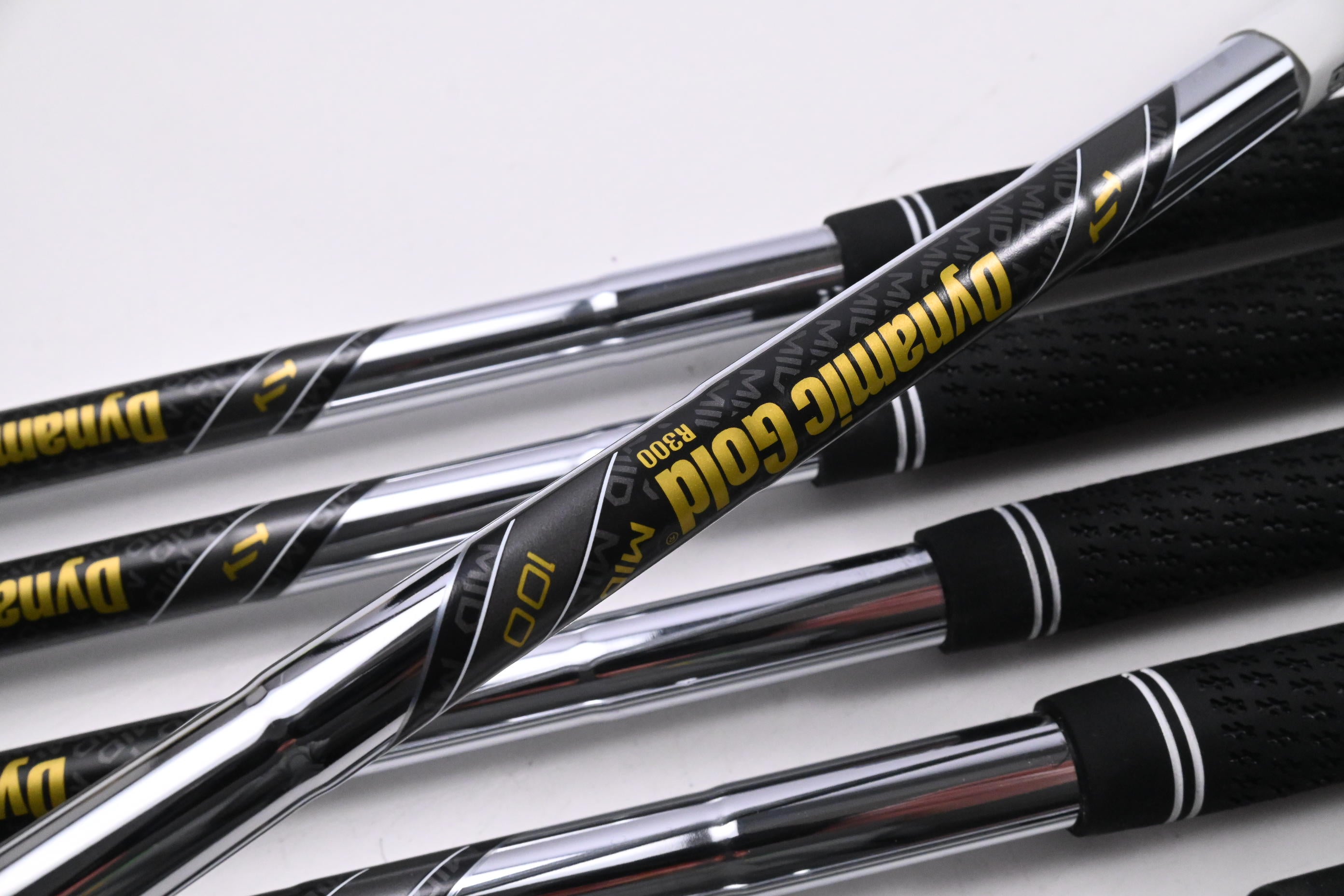 Ping G730 Irons / 6-PW+UW / Blue Dot / Regular Flex Dynamic Gold Mid 100 R300