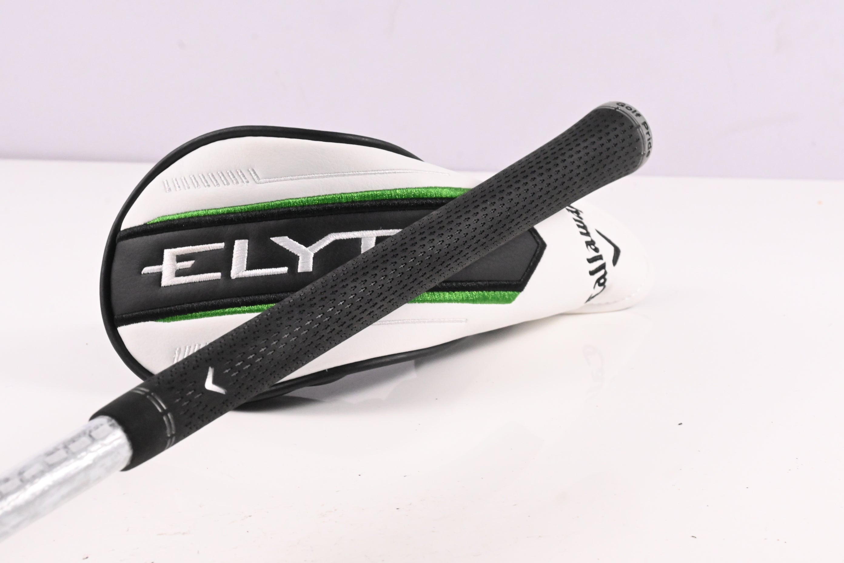 Callaway Elyte #4 Hybrid / 22 Degree / Regular Flex Denali Charcoal 60 Shaft