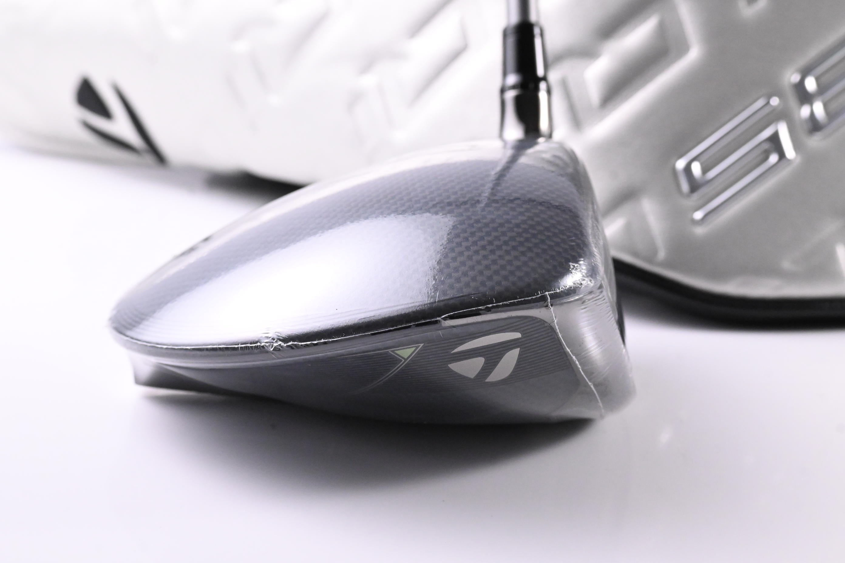 Taylormade Qi35 Driver / 12 Degree / Regular Flex Fujikura Airspeeder 50 Shaft