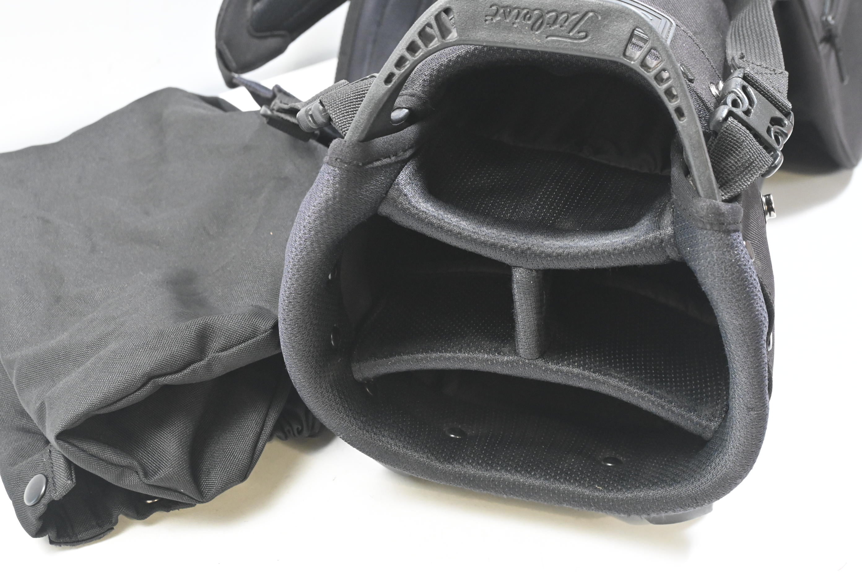 Titleist Stand Bag / 4-Way Divider / Black