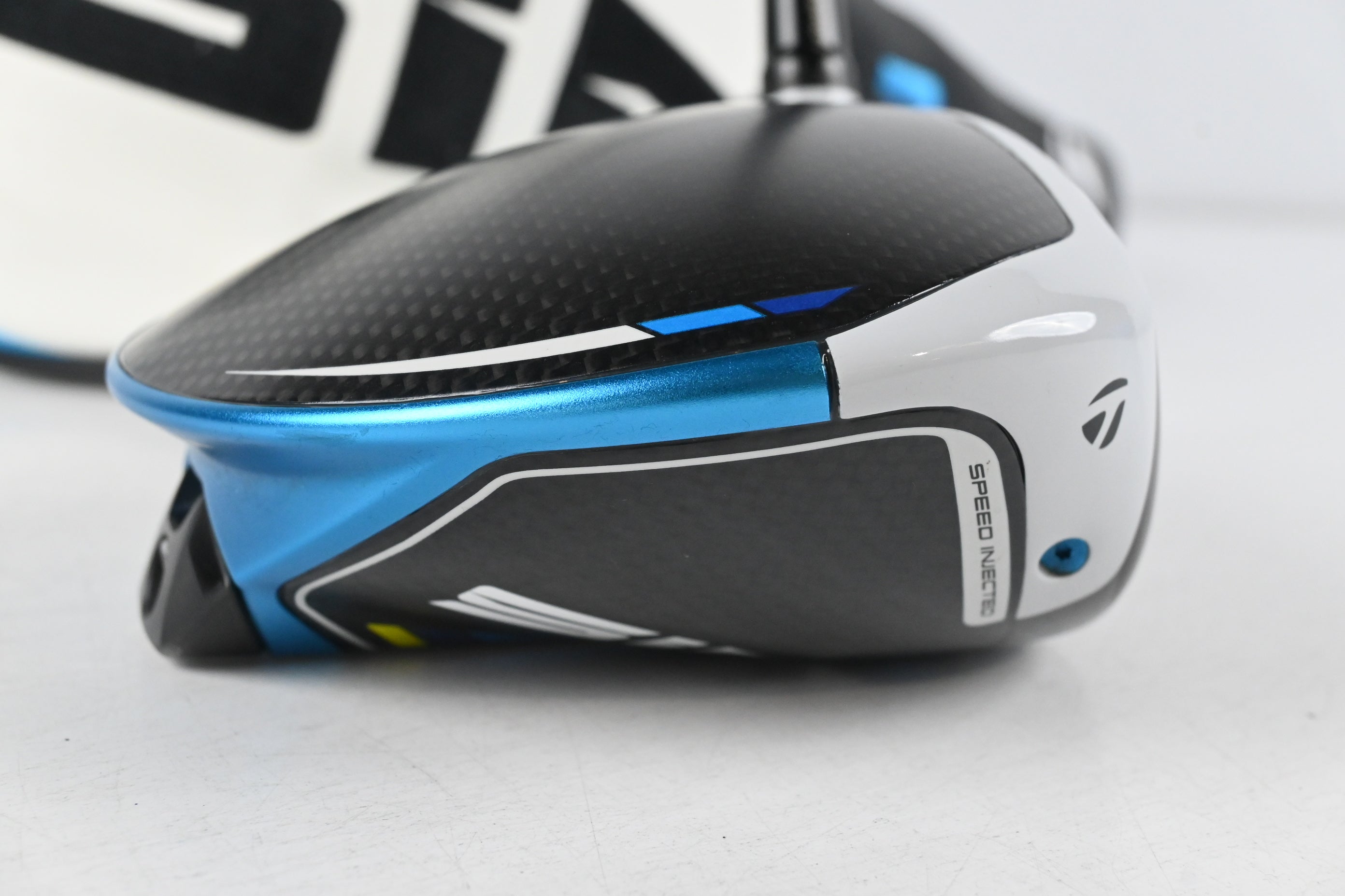 Taylormade SIM2 Max Driver / 9 Degree / Stiff Flex HZRDUS Smoke Red RDX 60 Shaft
