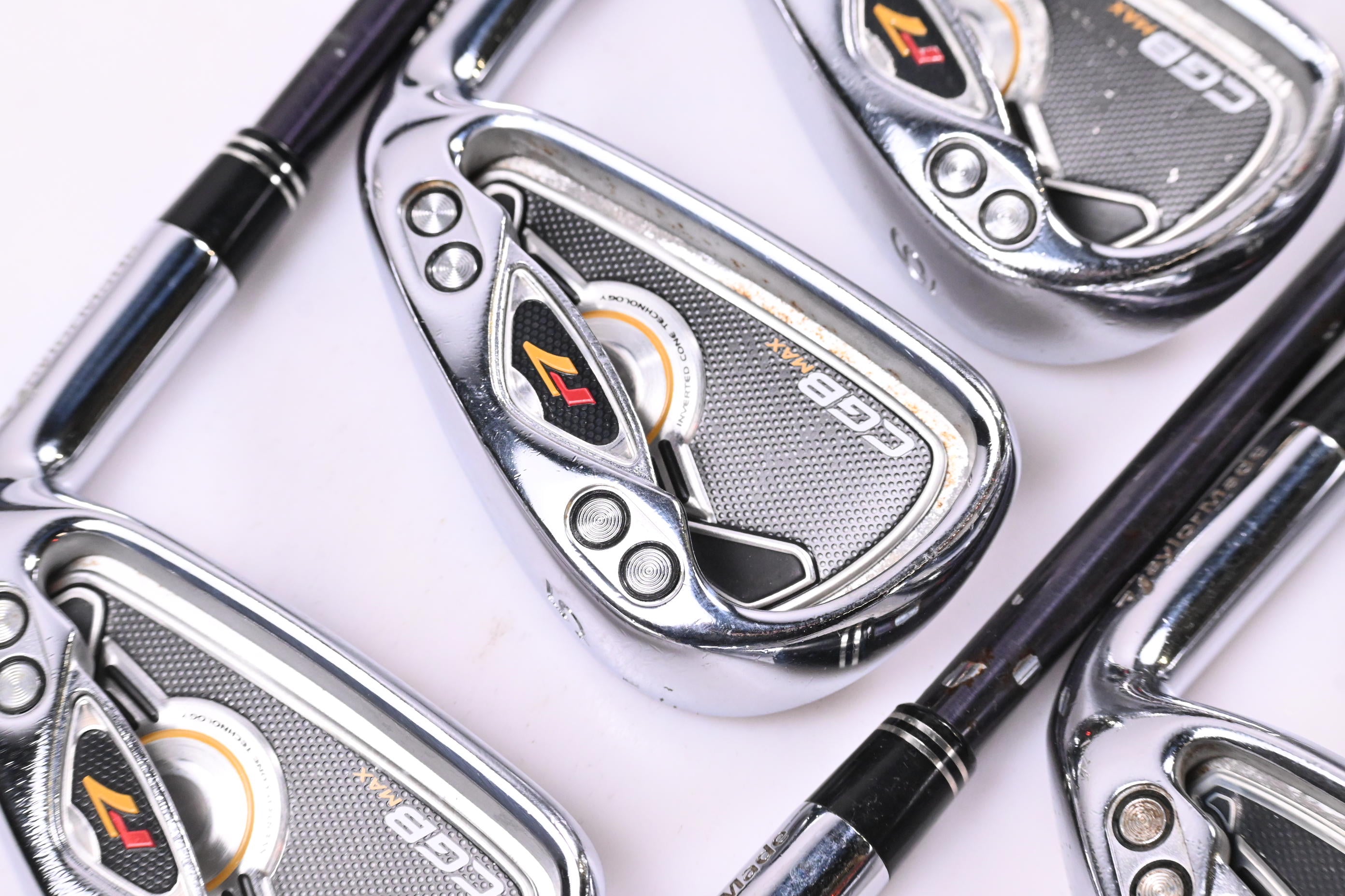 Taylormade R7 CGB Max Irons / 4-PW+SW / Regular Flex REAX 90 Shafts