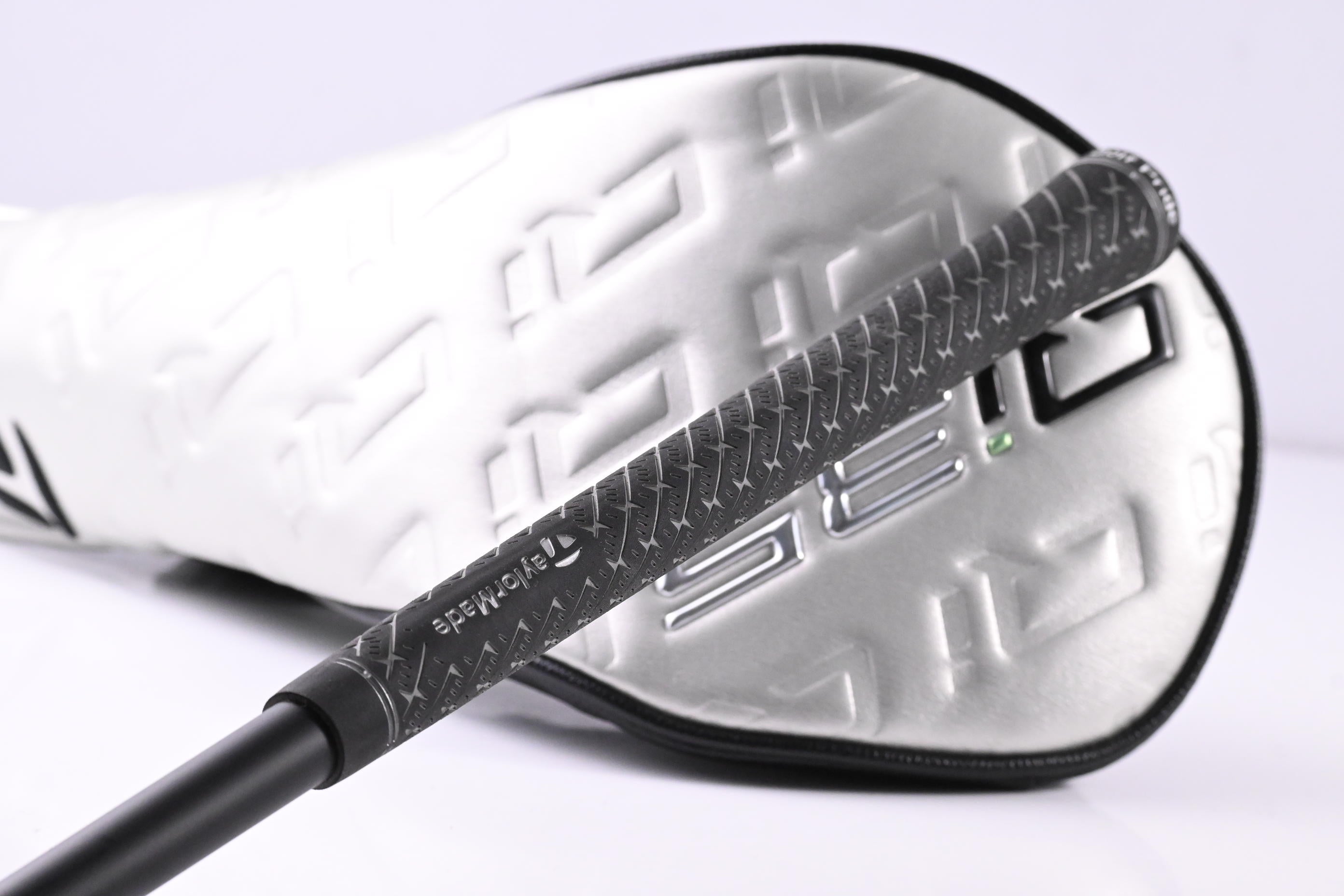 Taylormade Qi35 Driver / 12 Degree / Regular Flex Fujikura Airspeeder 50 Shaft