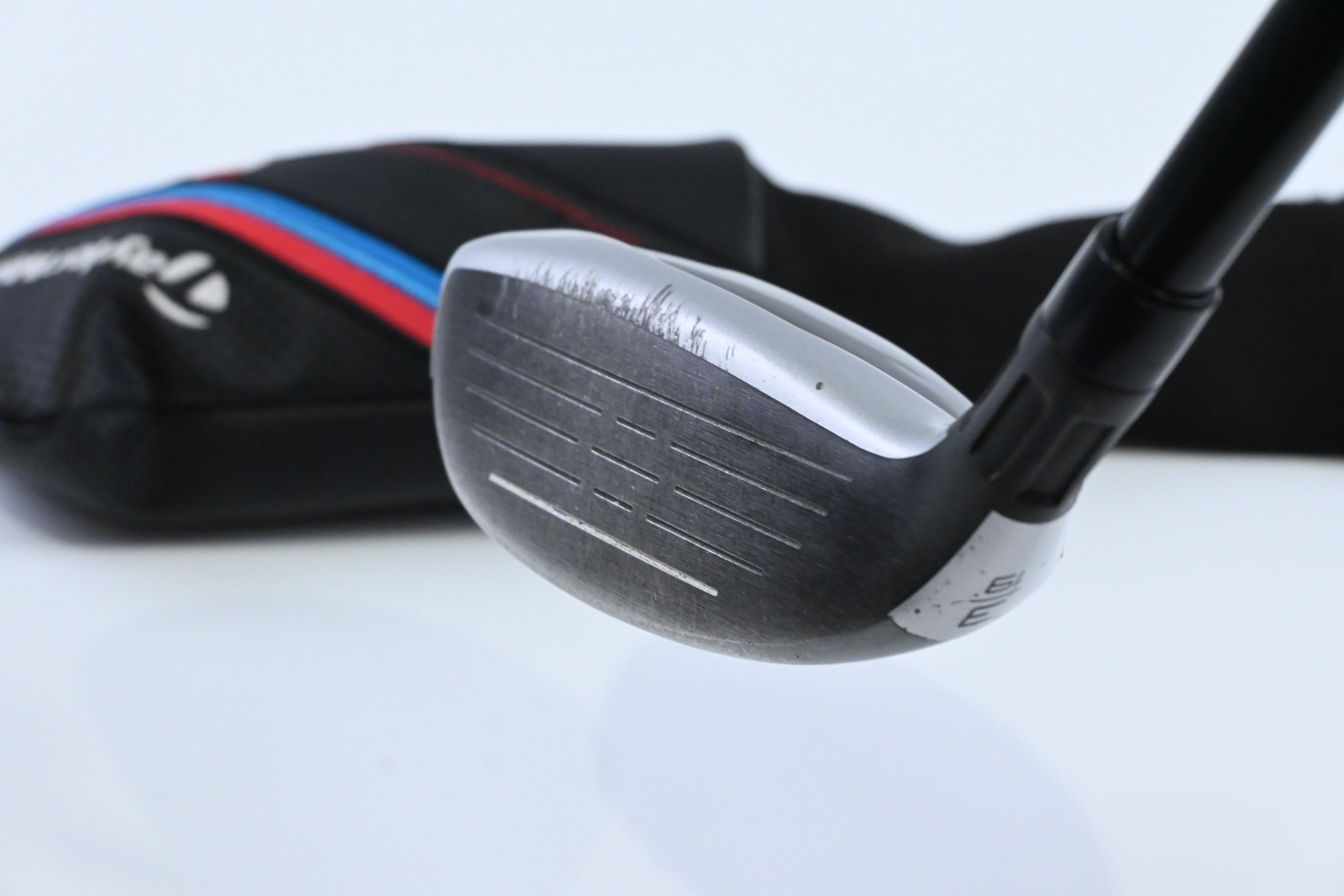 Taylormade M4 #3 Hybrid / 19 Degree / Regular Flex Fujikura Atmos Red 6 Shaft