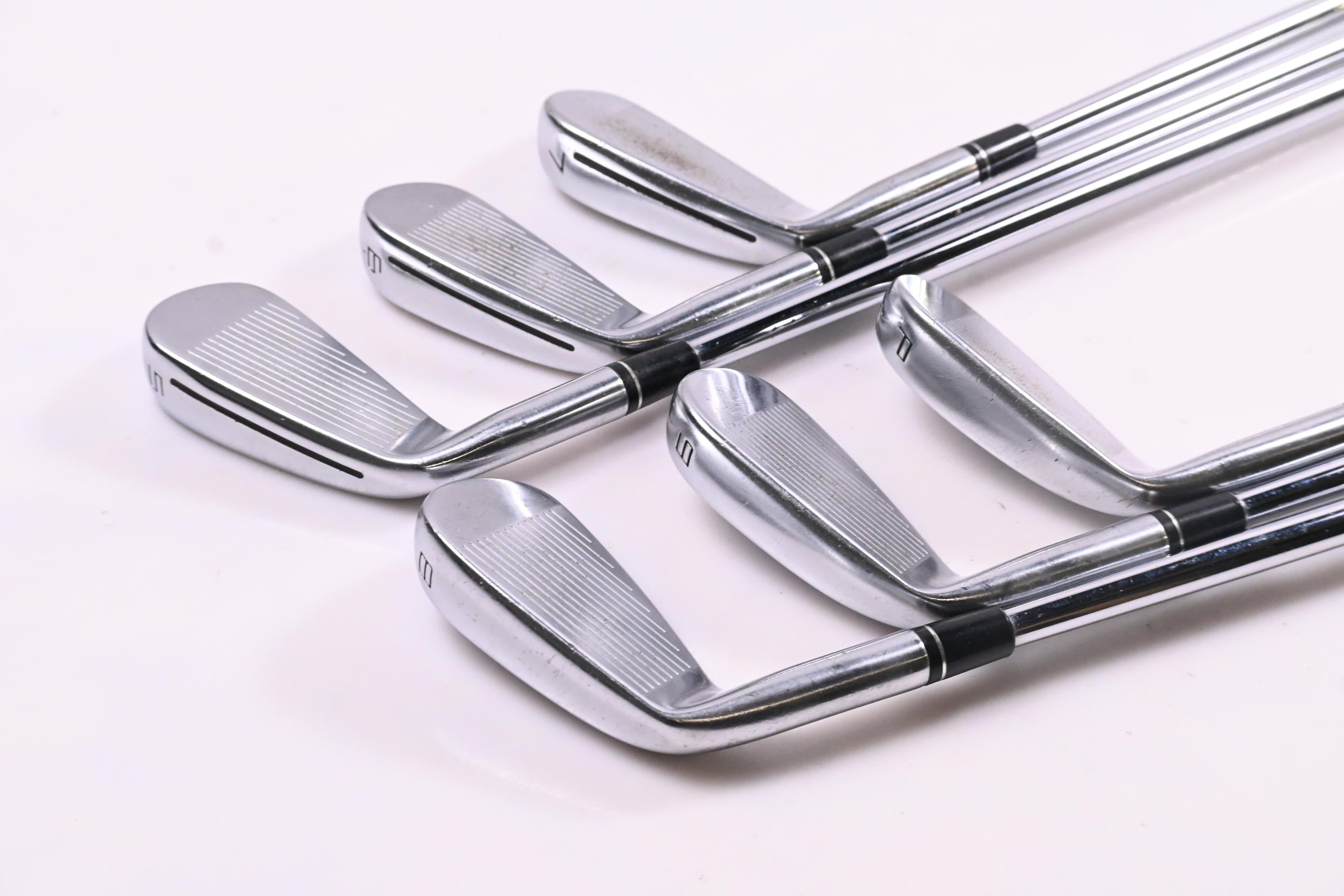 Taylormade P790 2017 Irons / 5-PW / Regular Flex Dynamic Gold 105 R300 Shafts