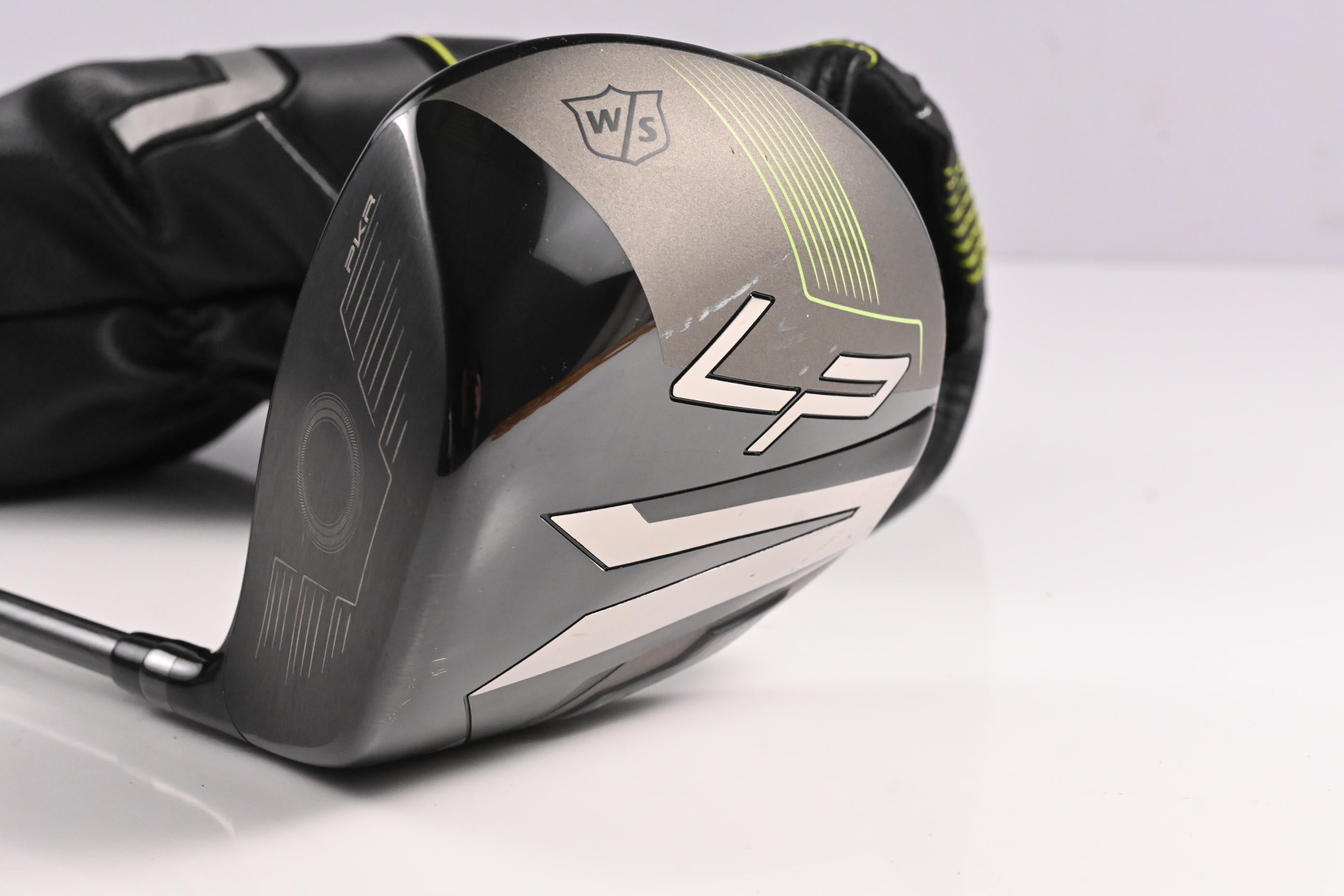 Left Hand Wilson Launch Pad 2022 Driver / 10.5 Degree / Regular Flex Evenflow 55 Shaft