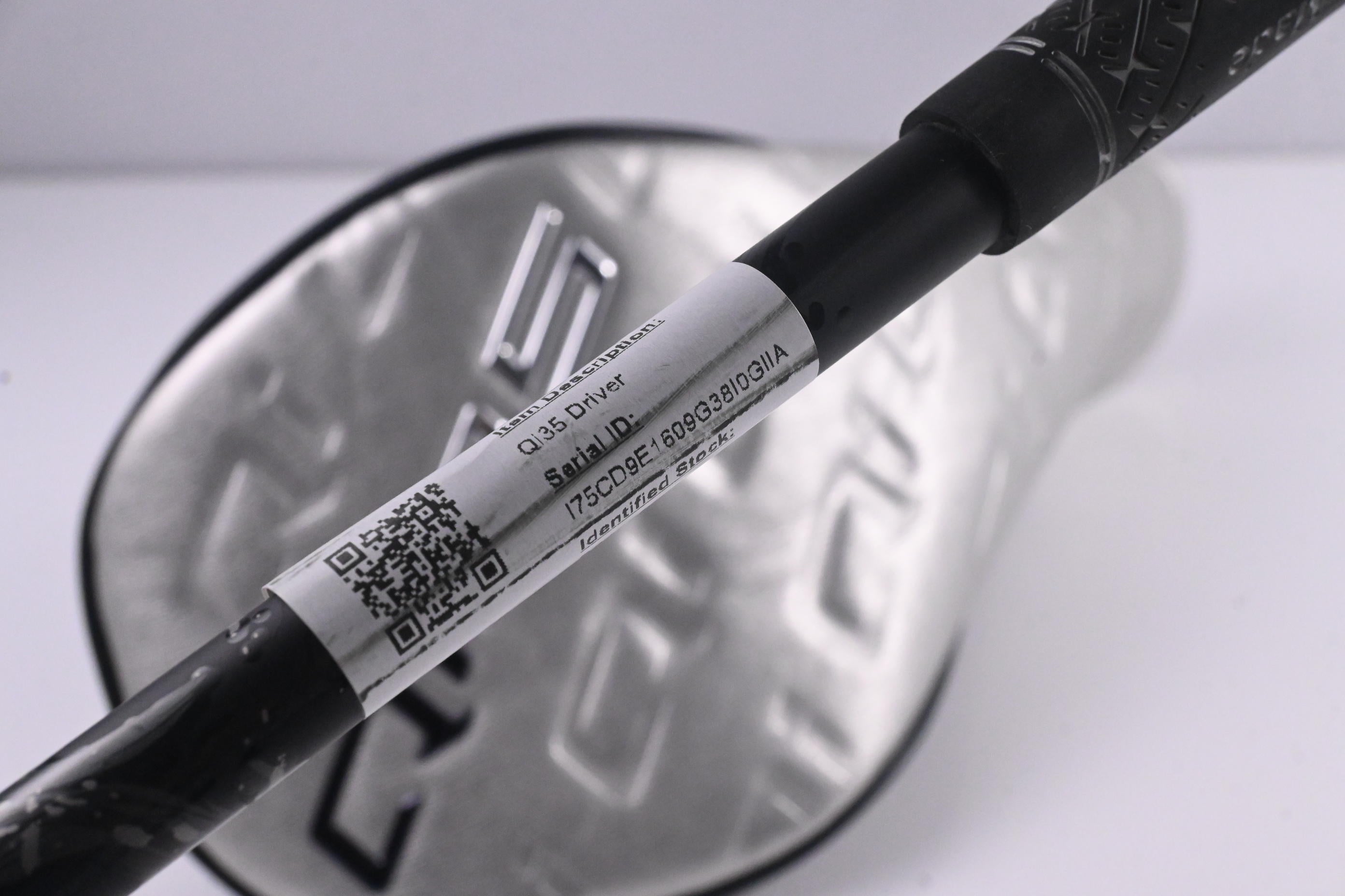 Taylormade Qi35 Driver / 9 Degree / Stiff Flex Kai'li White Dark Wave 60 Shaft