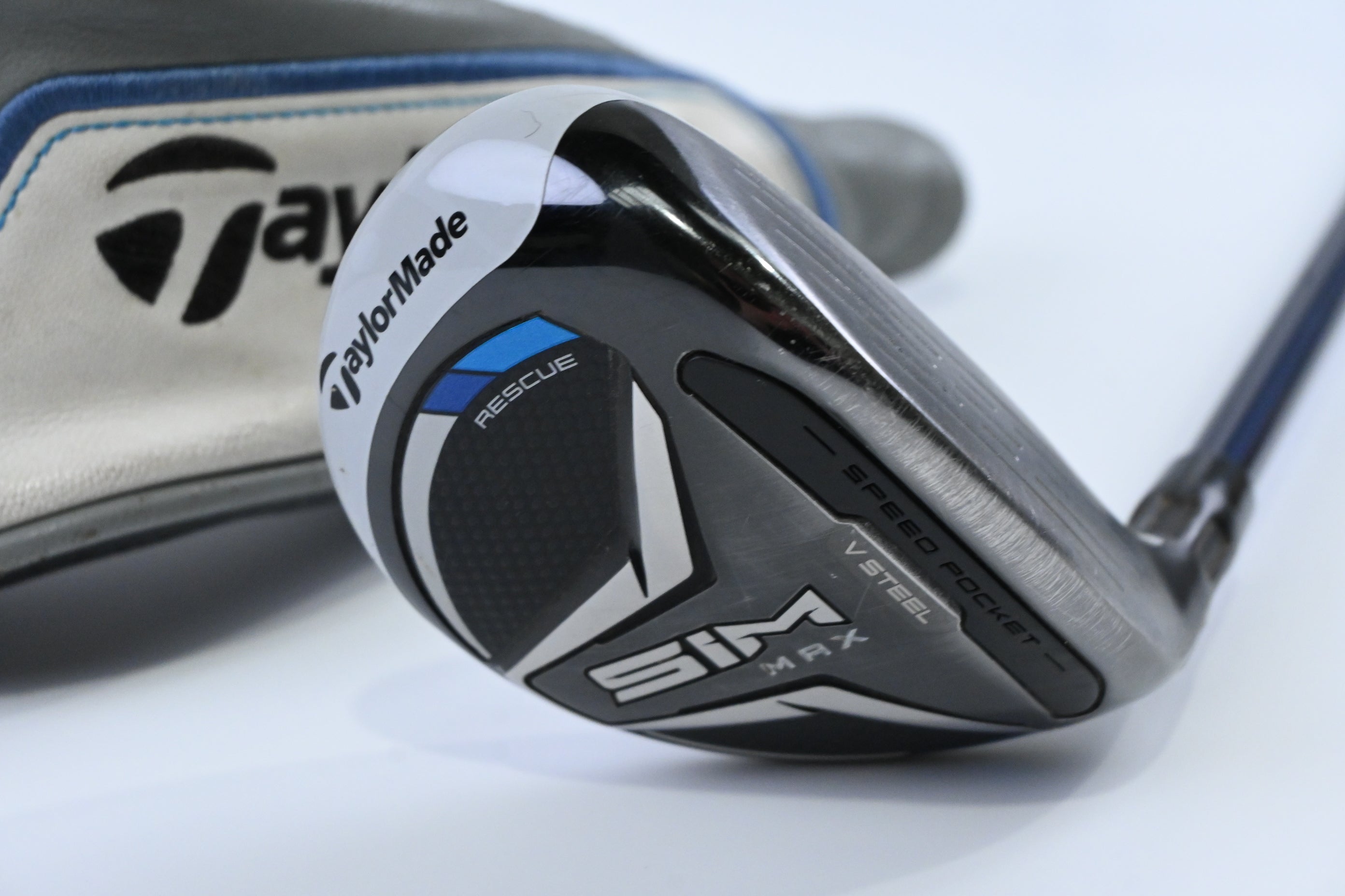 Taylormade SIM Max #3 Hybrid / 19 Degree / Stiff Flex Fujikura Ventus Blue 7