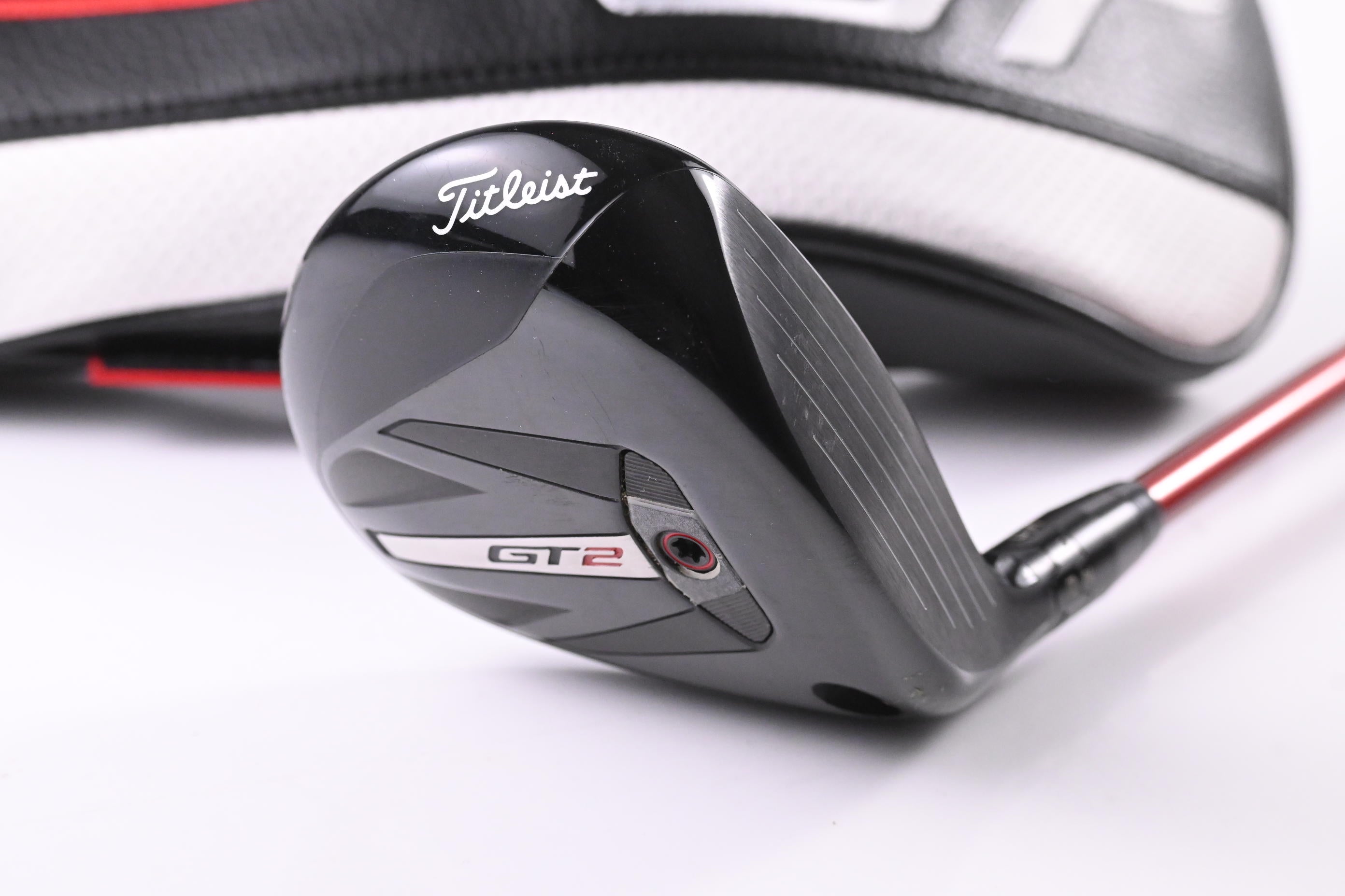 Titleist GT2 #5 Wood / 18 Degree / Regular Flex Project X Denali Red 60 Shaft