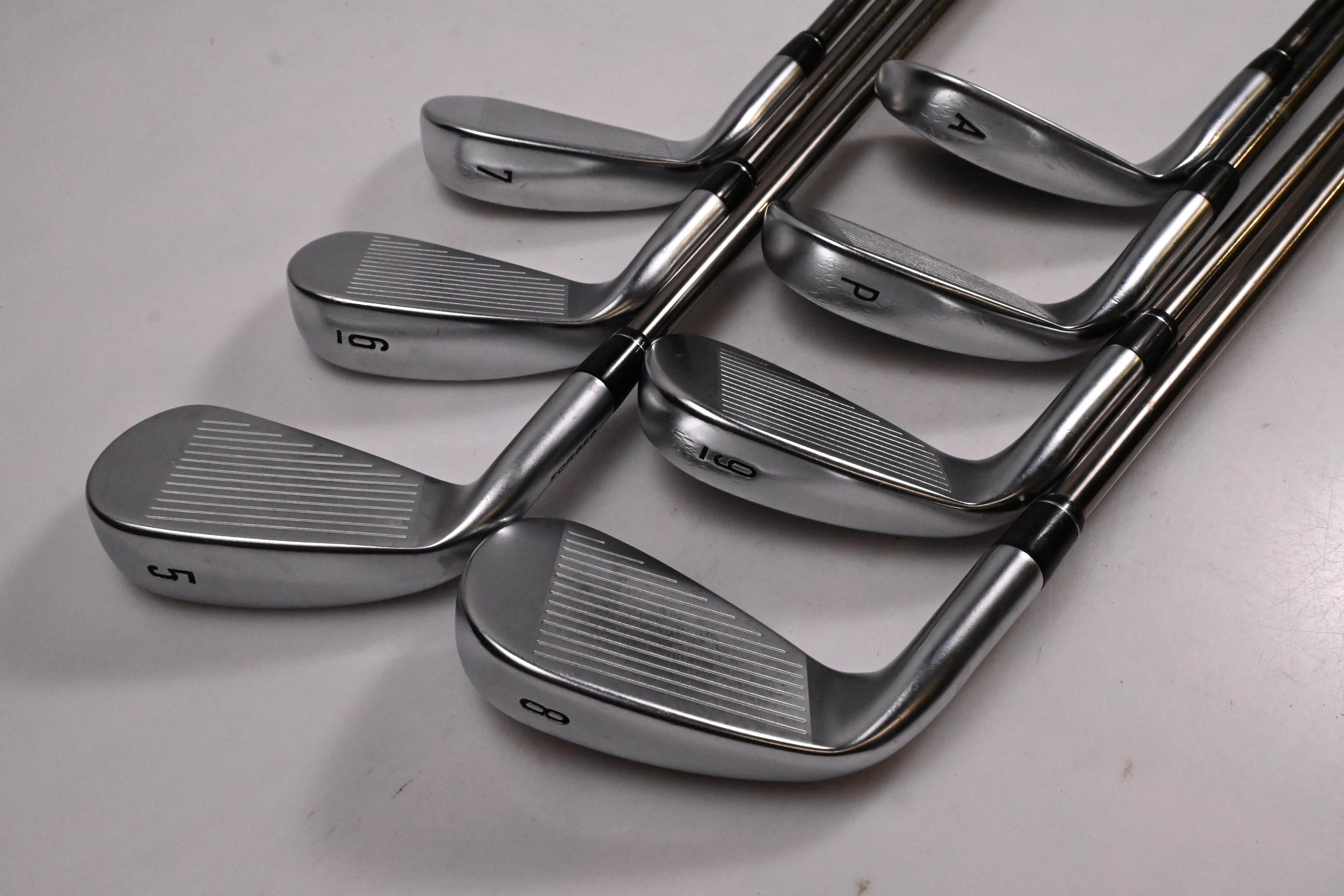 Callaway Apex DCB Irons / 5-PW+GW / Regular Flex UST Recoil ESX460 Shafts