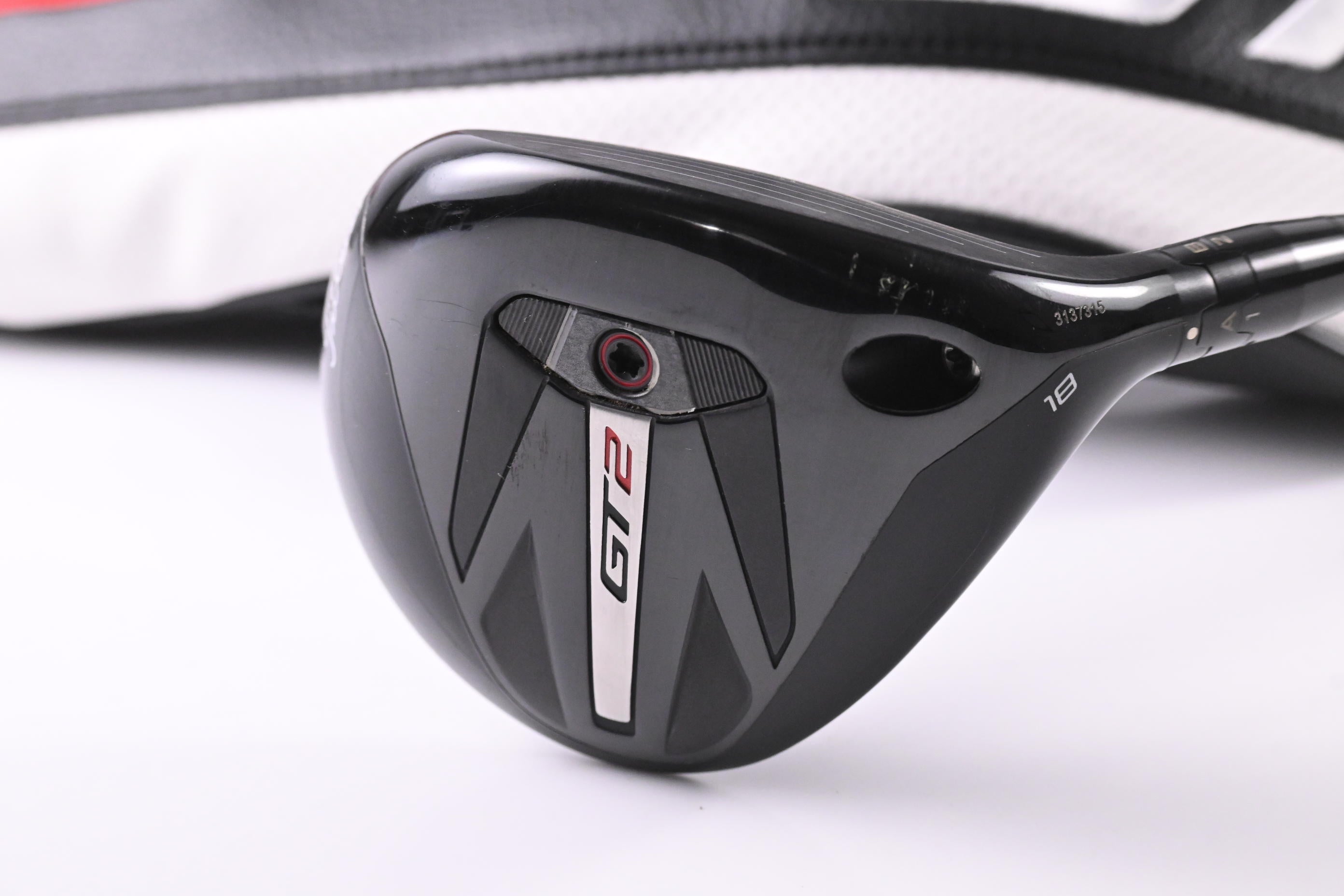 Titleist GT2 #5 Wood / 18 Degree / Regular Flex Project X Denali Red 60 Shaft