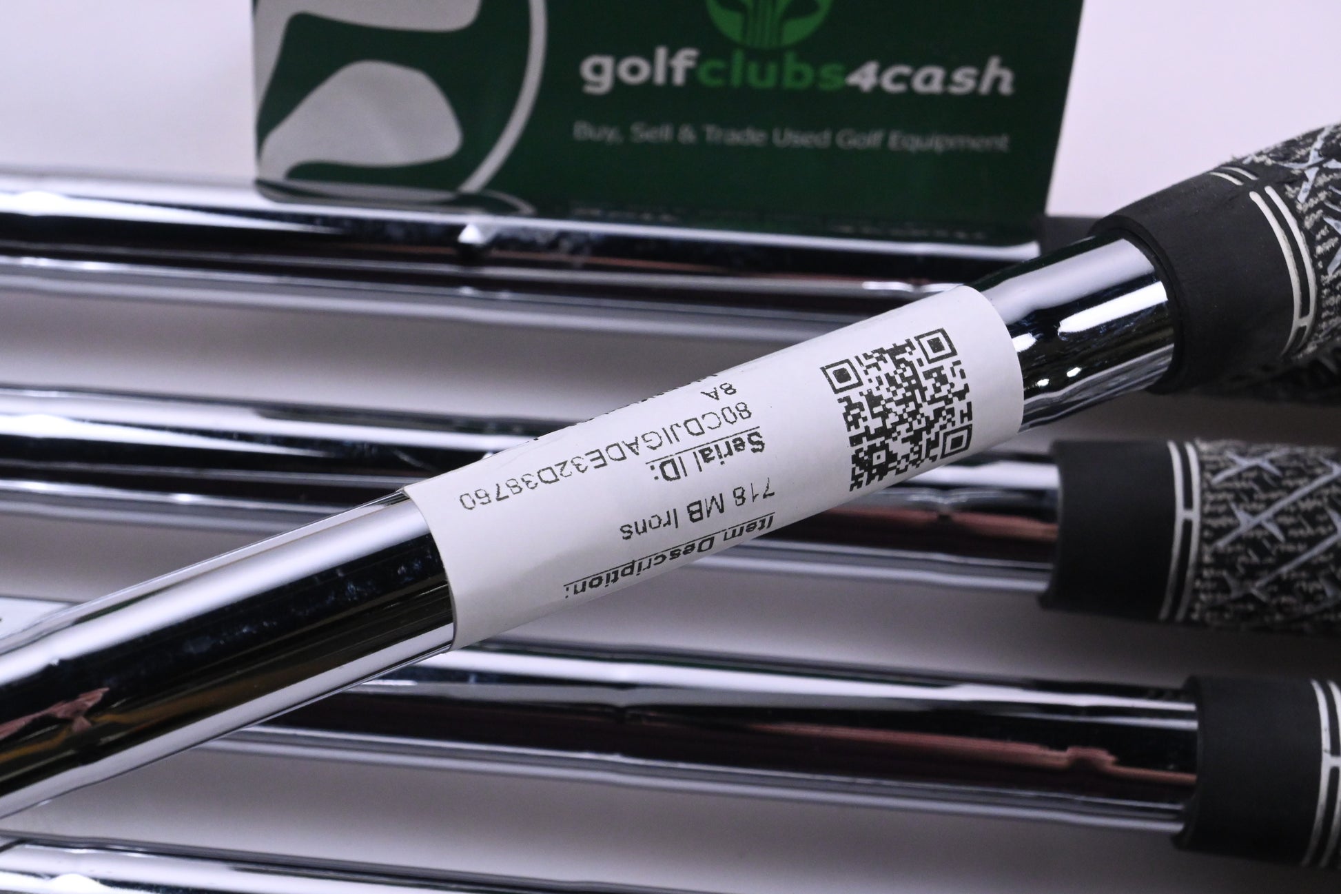 Titleist 718 MB Irons / 6-9+46° / X-Flex AMT Tour White X100 Shafts