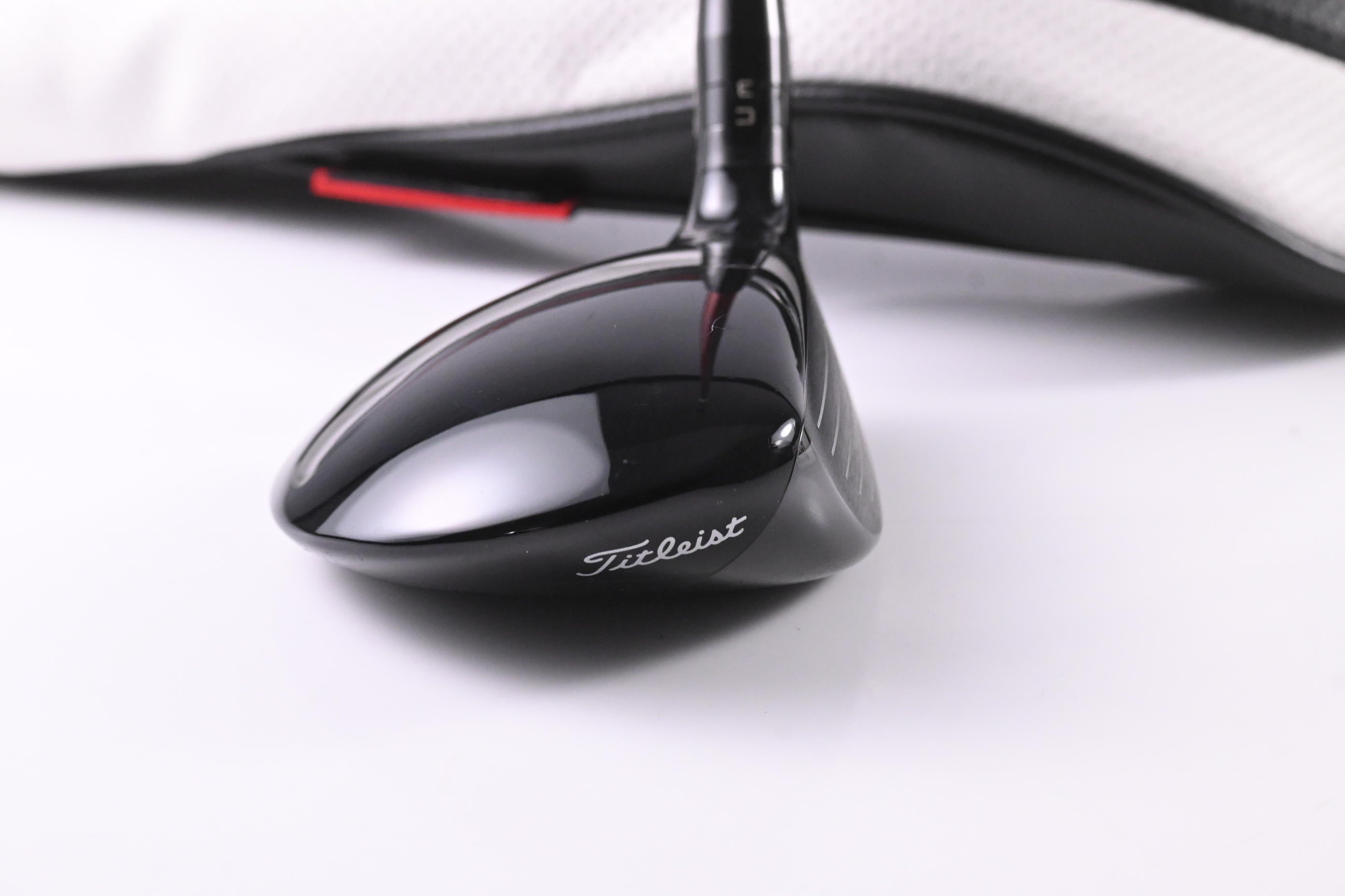 Titleist GT2 #5 Wood / 18 Degree / Regular Flex Project X Denali Red 60 Shaft