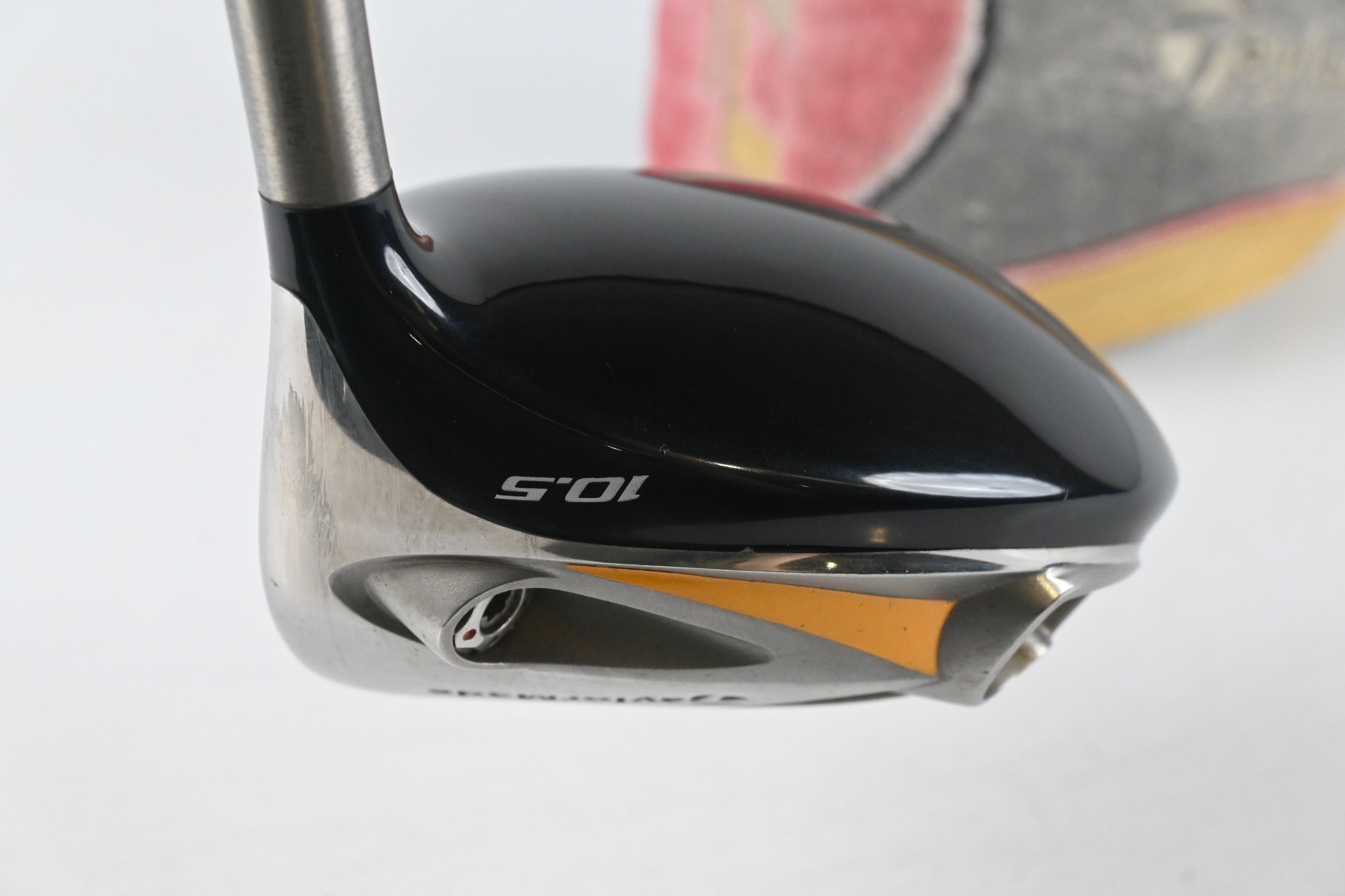 Taylormade R7 425 Driver / 10.5 Degree / Regular Flex Fujikura REAX 65 Shaft