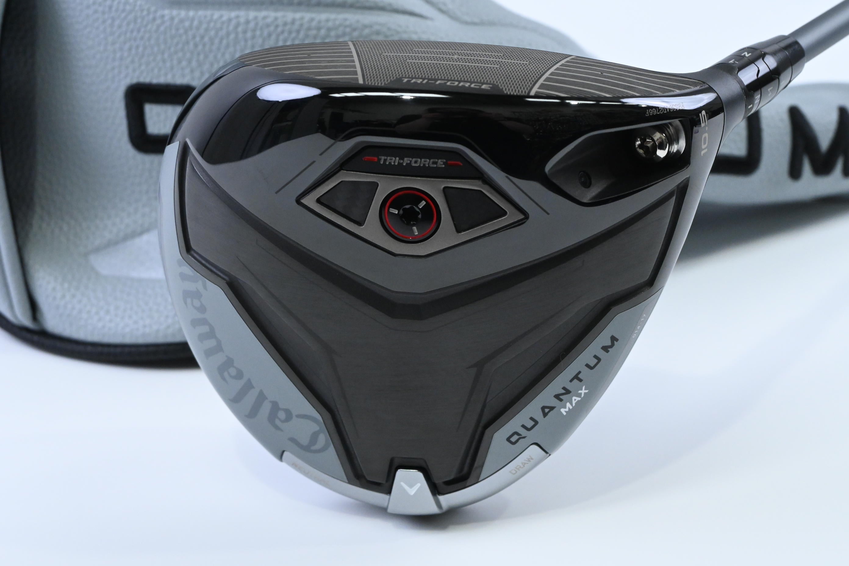 Callaway Quantum Max Driver / 10.5 Degree / Regular Flex Denali Frost Silver 50