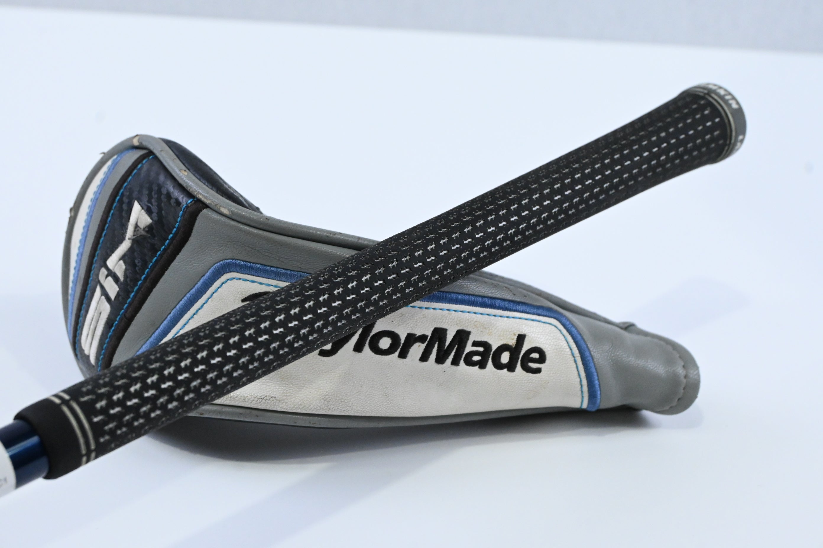 Taylormade SIM Max #3 Hybrid / 19 Degree / Stiff Flex Fujikura Ventus Blue 7