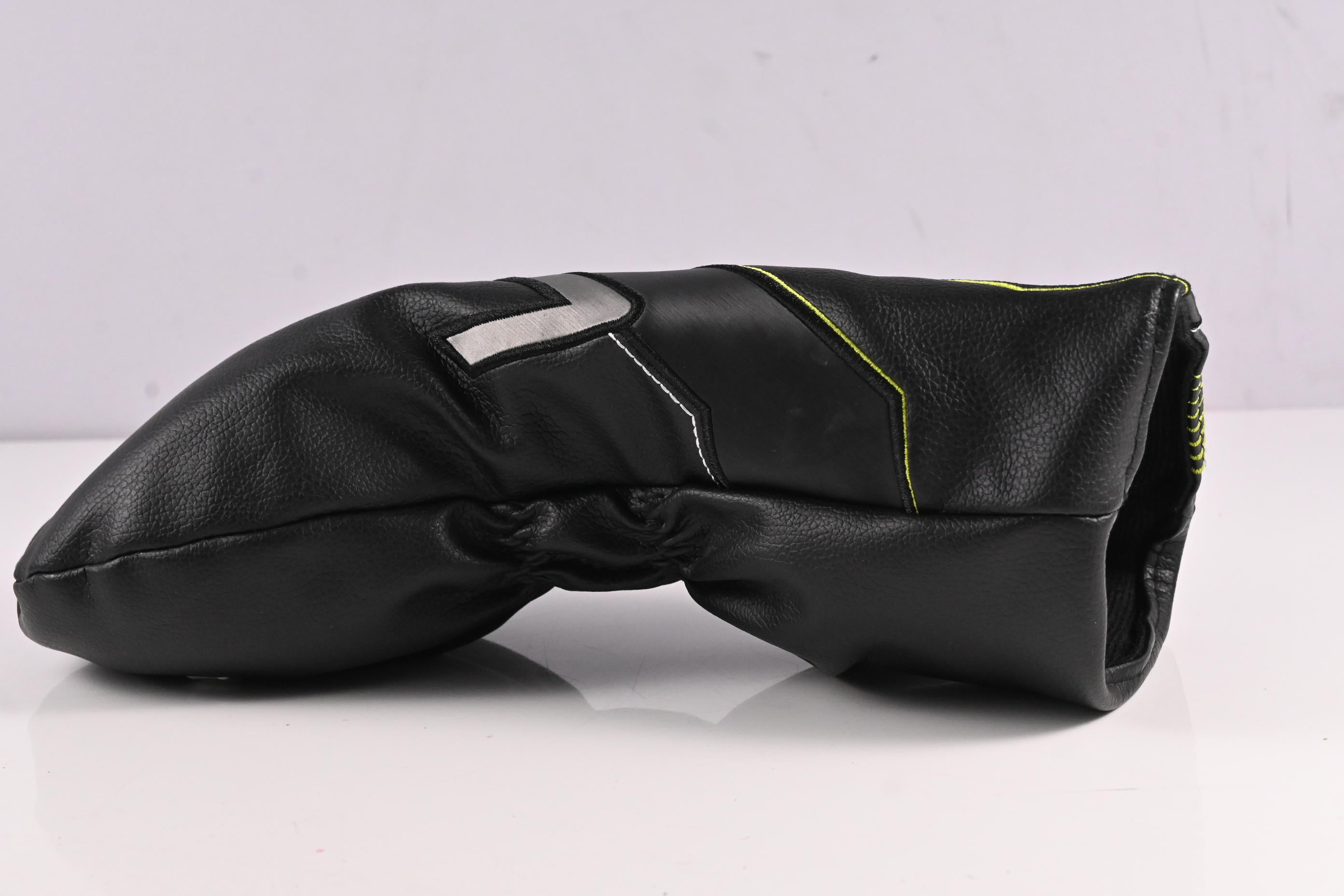 Left Hand Wilson Launch Pad 2022 Driver / 10.5 Degree / Regular Flex Evenflow 55 Shaft
