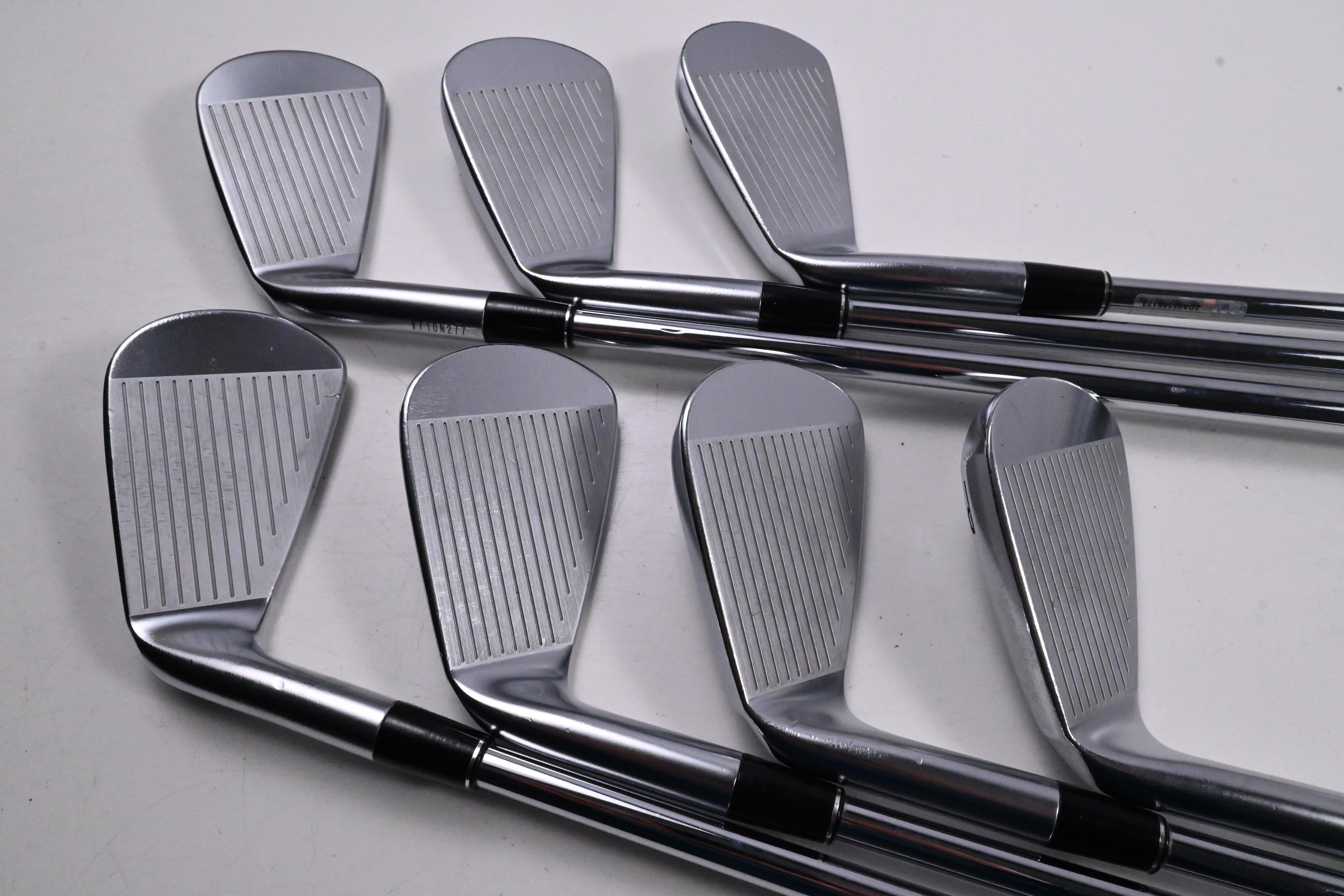 Srixon ZXi7 Irons / 4-PW / Stiff Flex Project X Rifle Shafts
