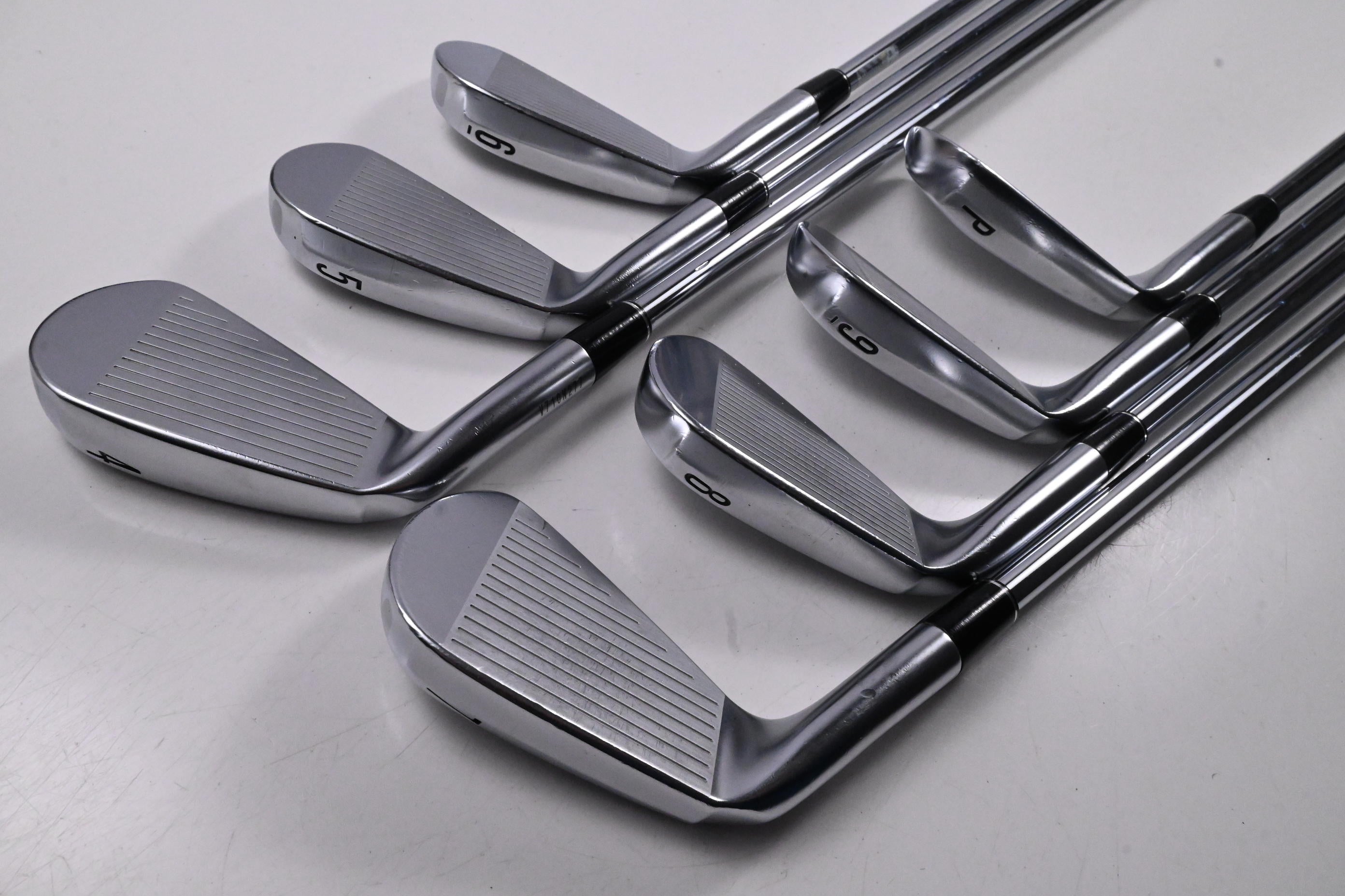 Srixon ZXi7 Irons / 4-PW / Stiff Flex Project X Rifle Shafts