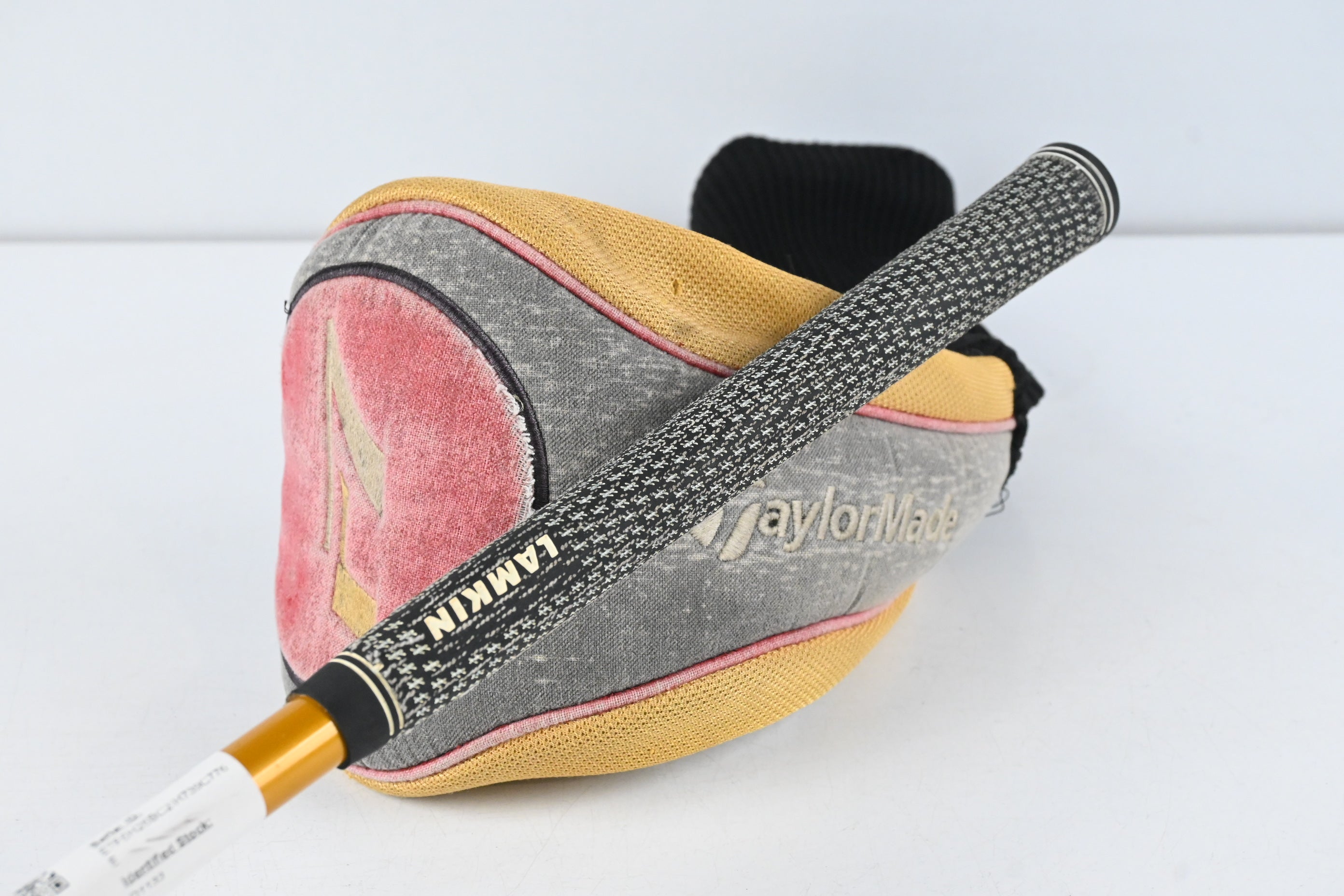 Taylormade R7 425 Driver / 10.5 Degree / Regular Flex Fujikura REAX 65 Shaft