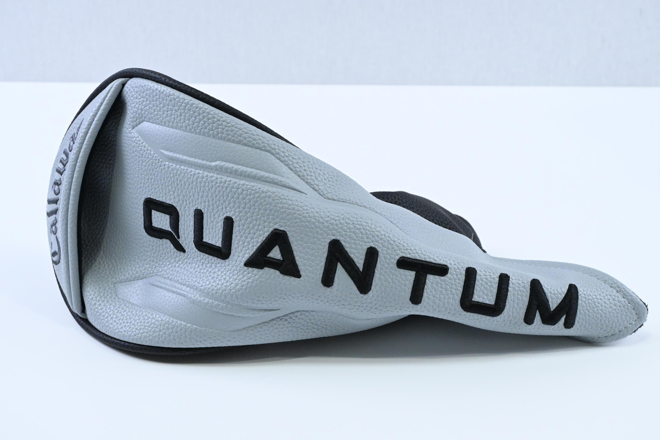Callaway Quantum Max Driver / 10.5 Degree / Regular Flex Denali Frost Silver 50