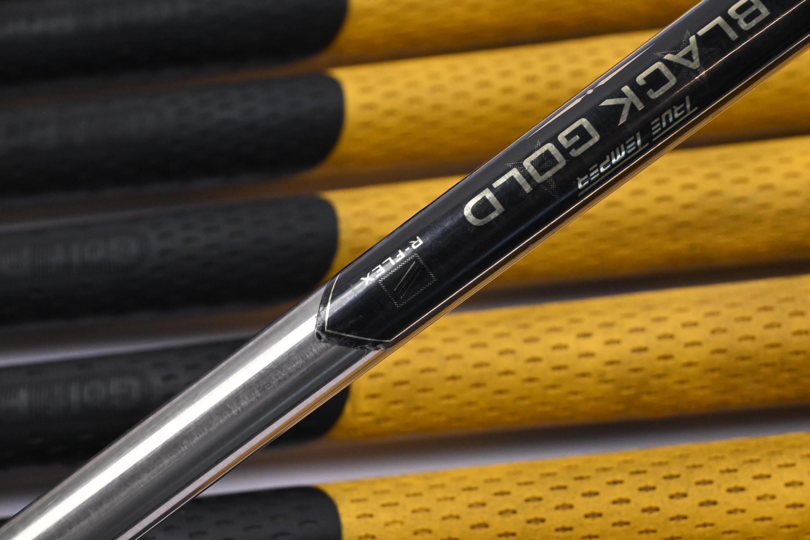 Lynx Parallax Tour Irons / 4-PW+SW / Regular Flex Black Gold Shafts