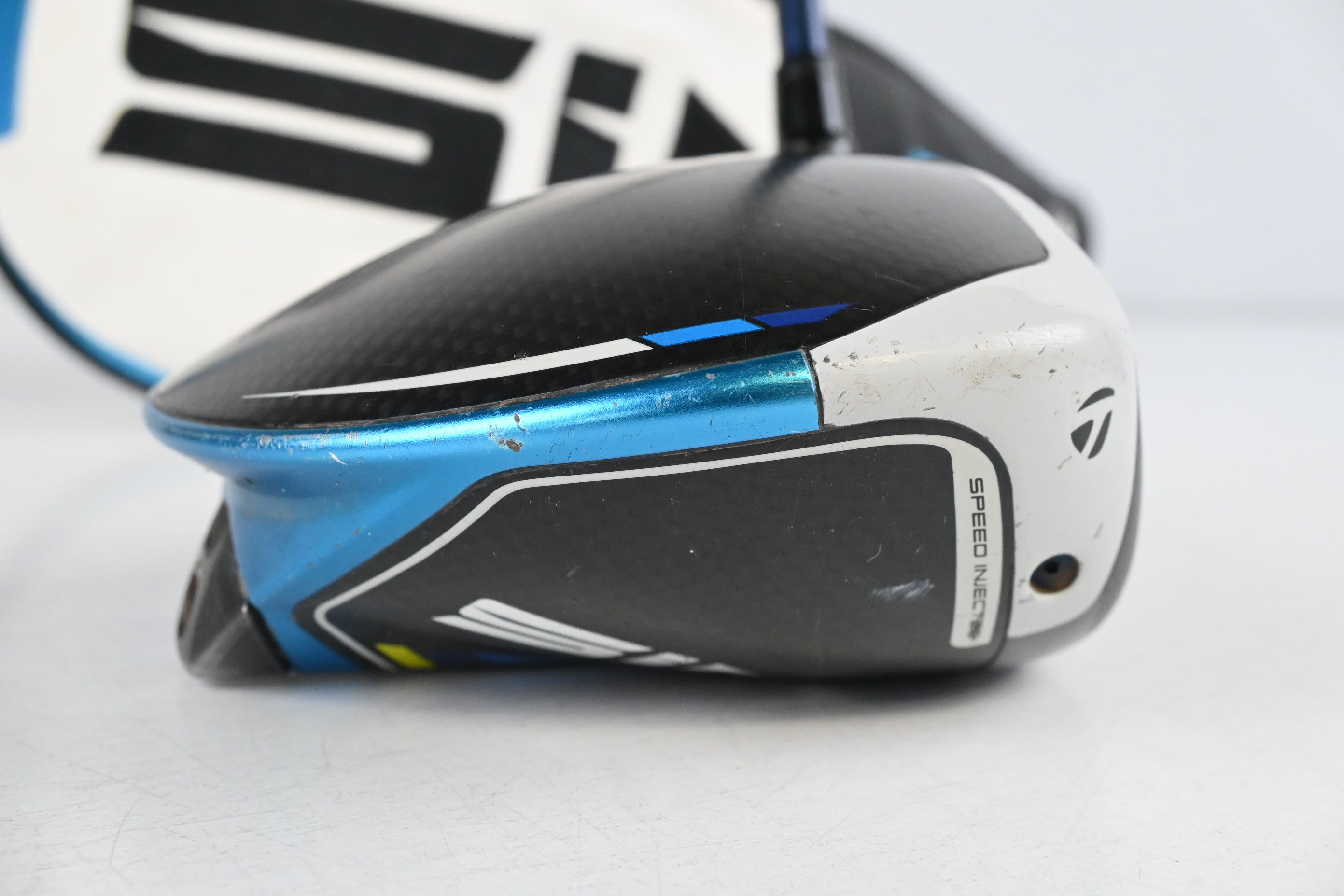Taylormade SIM2 Max Driver / 10.5 Degree / Regular Flex Ventus Blue 5 Shaft