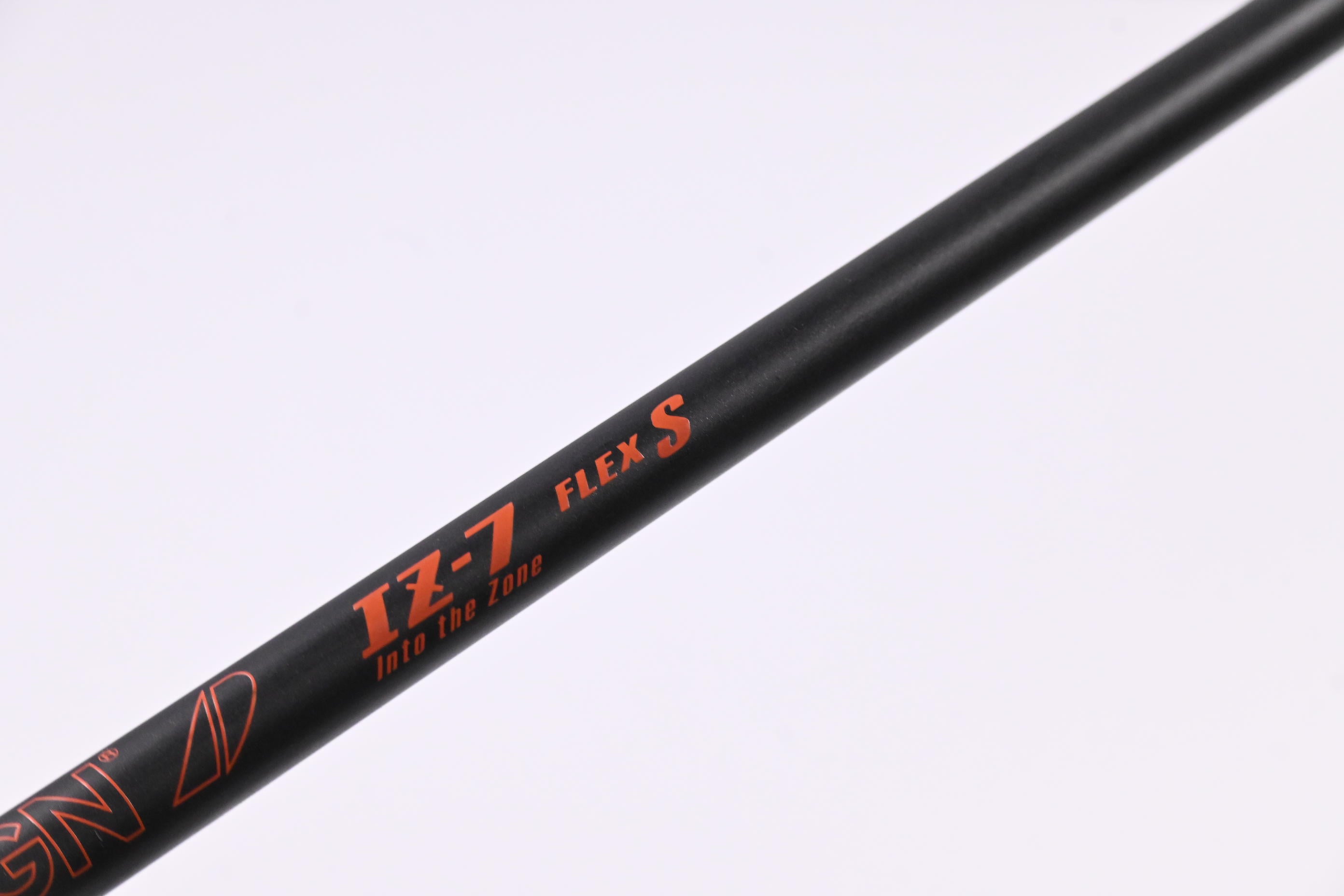 Graphite Design Tour AD IZ-7 Driver Shaft / Stiff Flex / Titleist