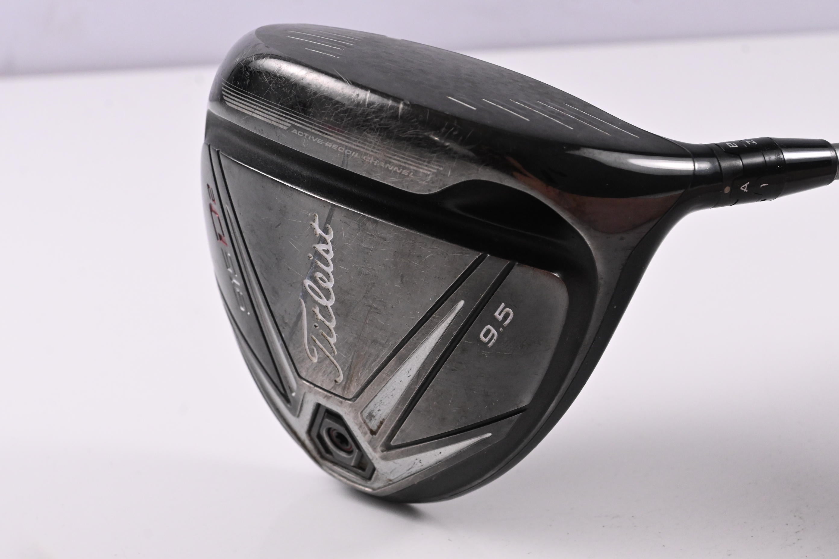 Titleist 915 D2 Driver / 9.5 Degree / Stiff Flex Diamana S+ Blue 60 Shaft