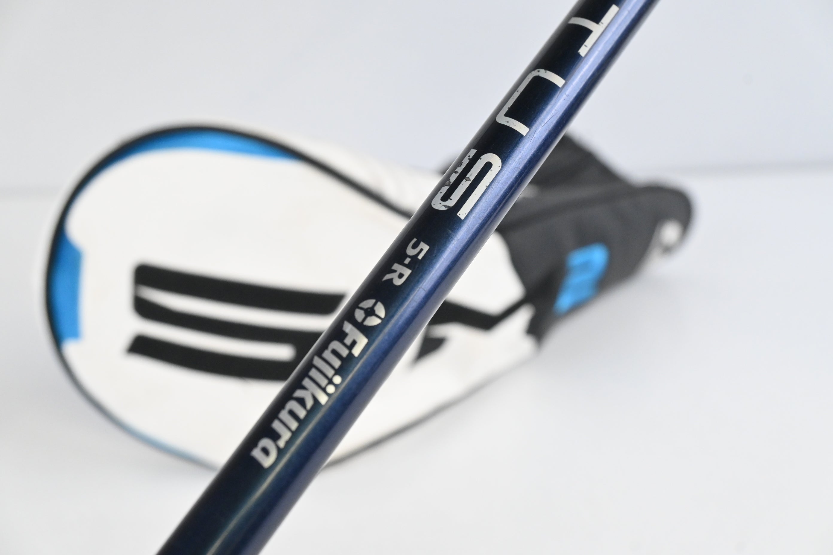 Taylormade SIM2 Max Driver / 10.5 Degree / Regular Flex Ventus Blue 5 Shaft