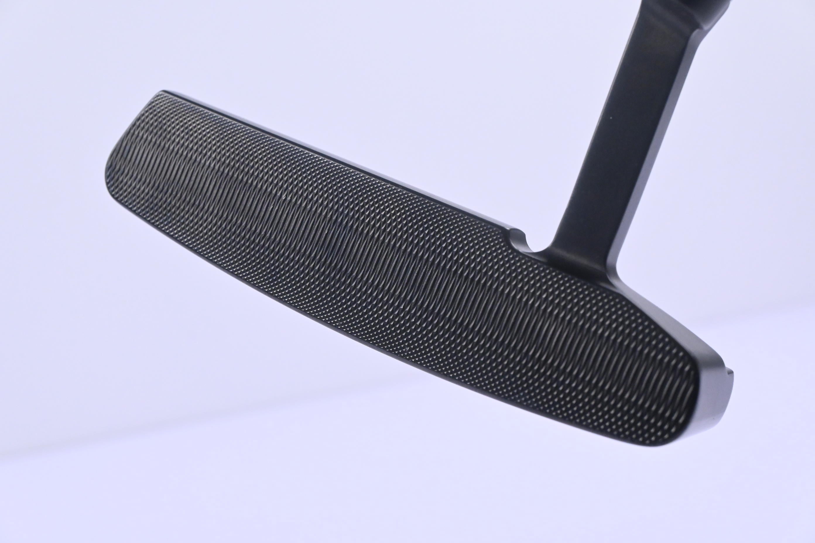 Mizuno M-Craft Black Ion II Putter / 35 Inch