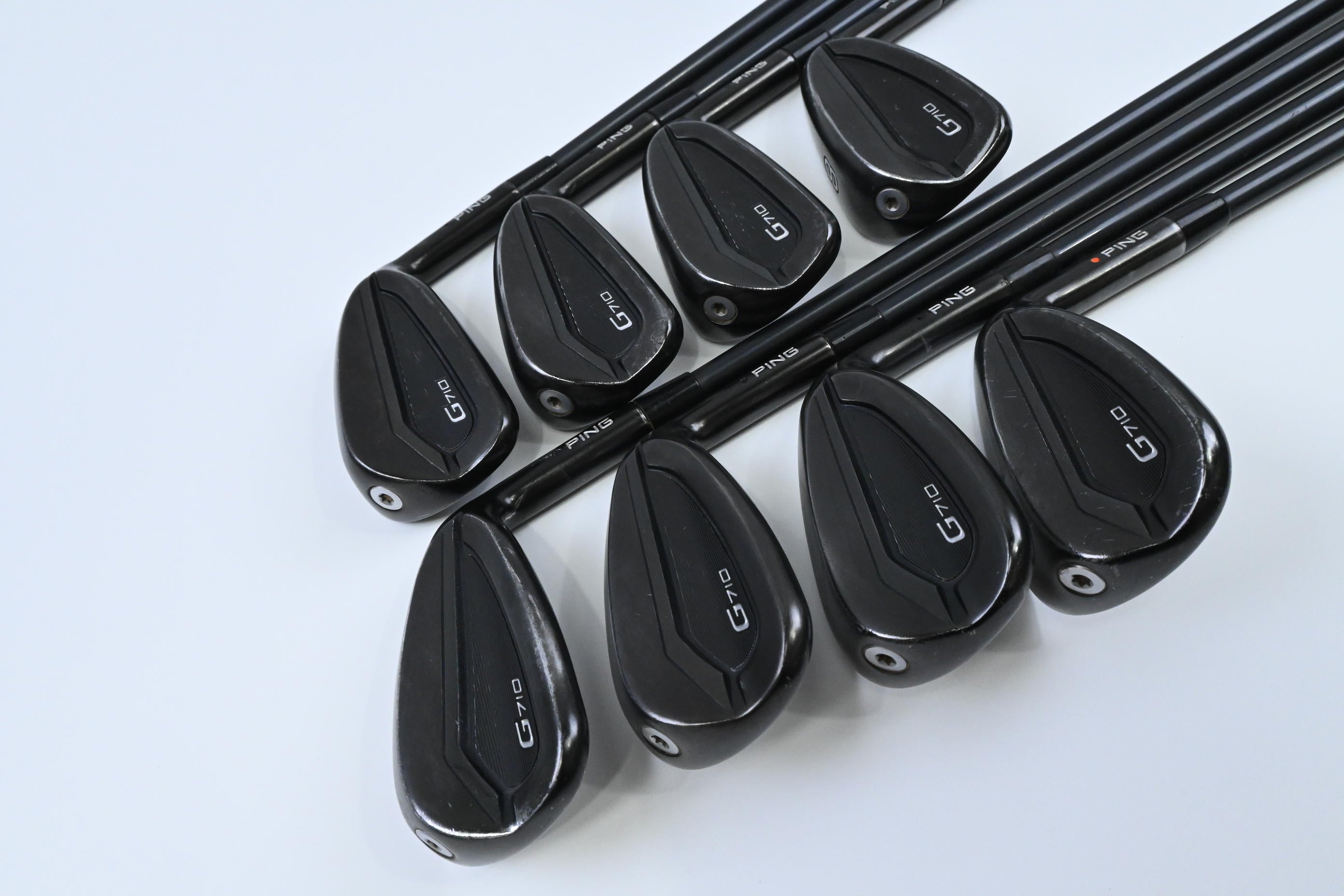 Ping G710 Irons / 5-PW+UW+SW / Black Dot / Regular Flex Ping Alta CB Red AWT