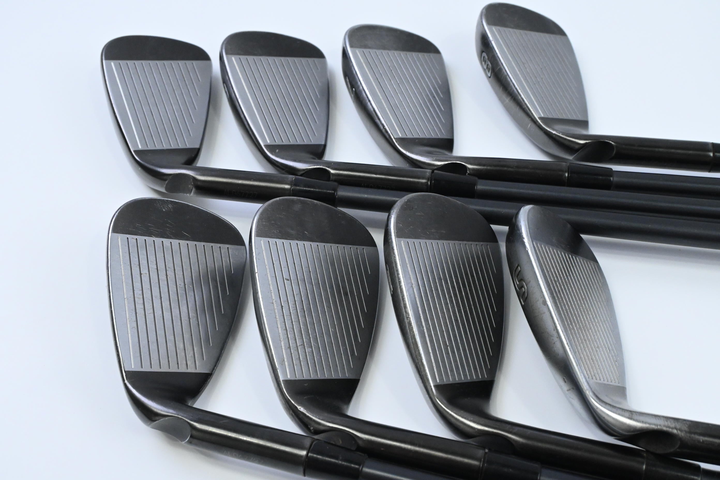Ping G710 Irons / 5-PW+UW+SW / Black Dot / Regular Flex Ping Alta CB Red AWT