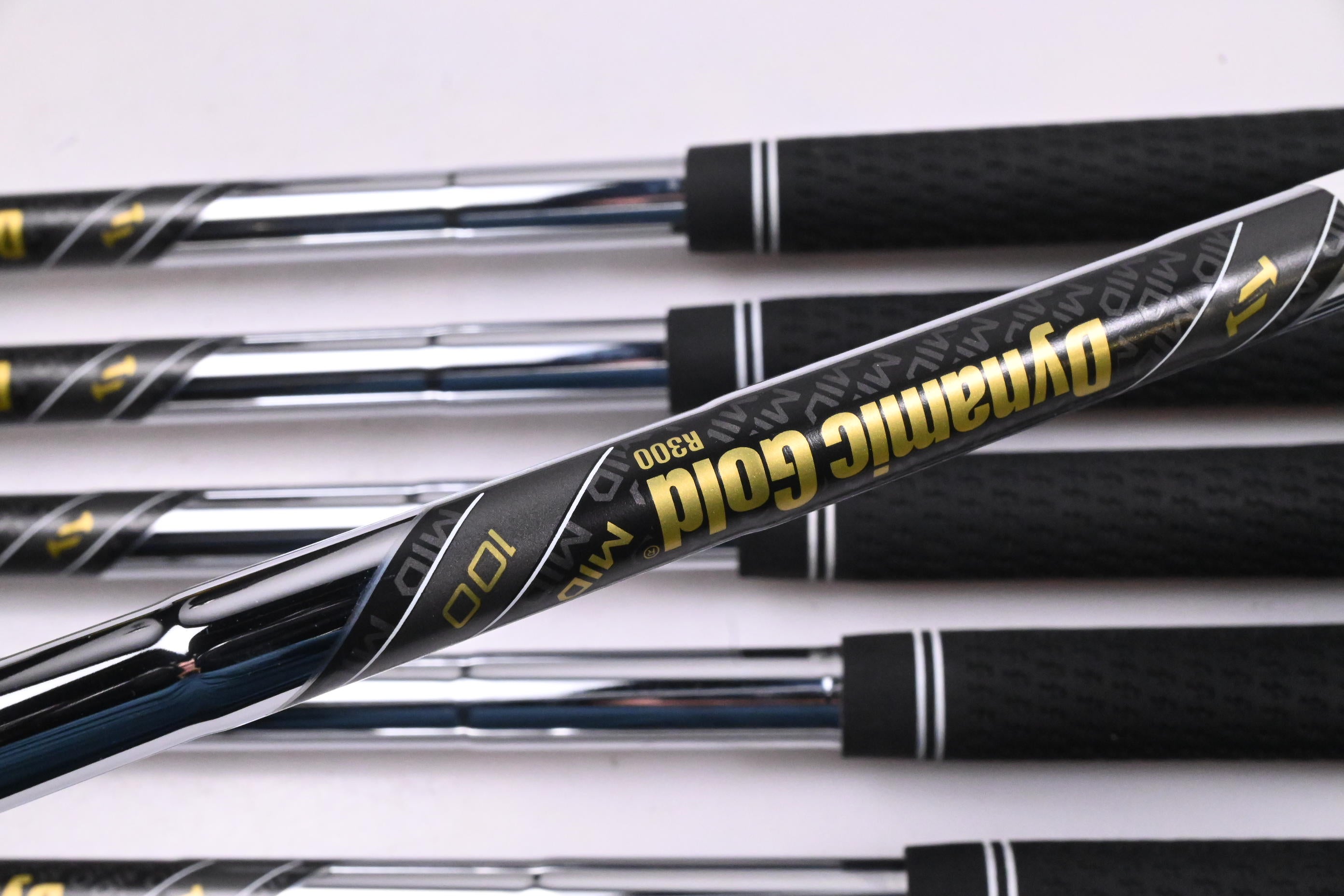 Ping G730 Irons / 6-PW+GW / Blue Dot / Regular Flex Dynamic Gold Mid 100 R300