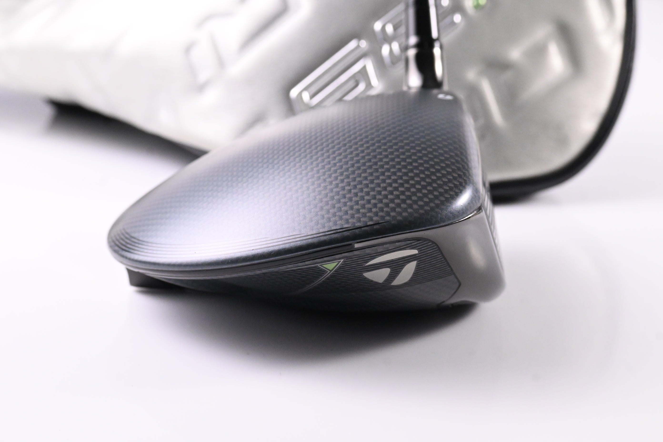 Taylormade Qi35 Driver / 10.5 Degree / Stiff Flex Fujikura Ventus TR Blue 5