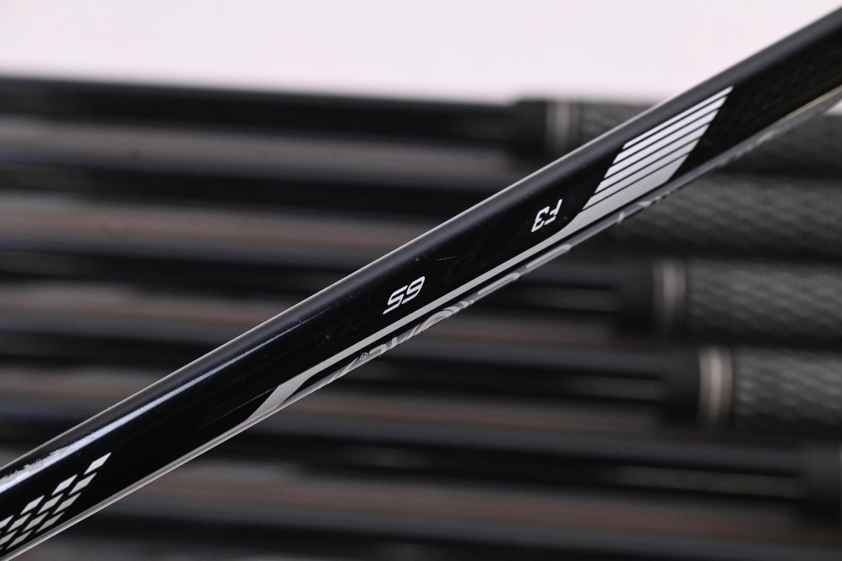 Caley 01 Irons / 4-PW / Regular Flex UST Recoil Dart 65 Shafts