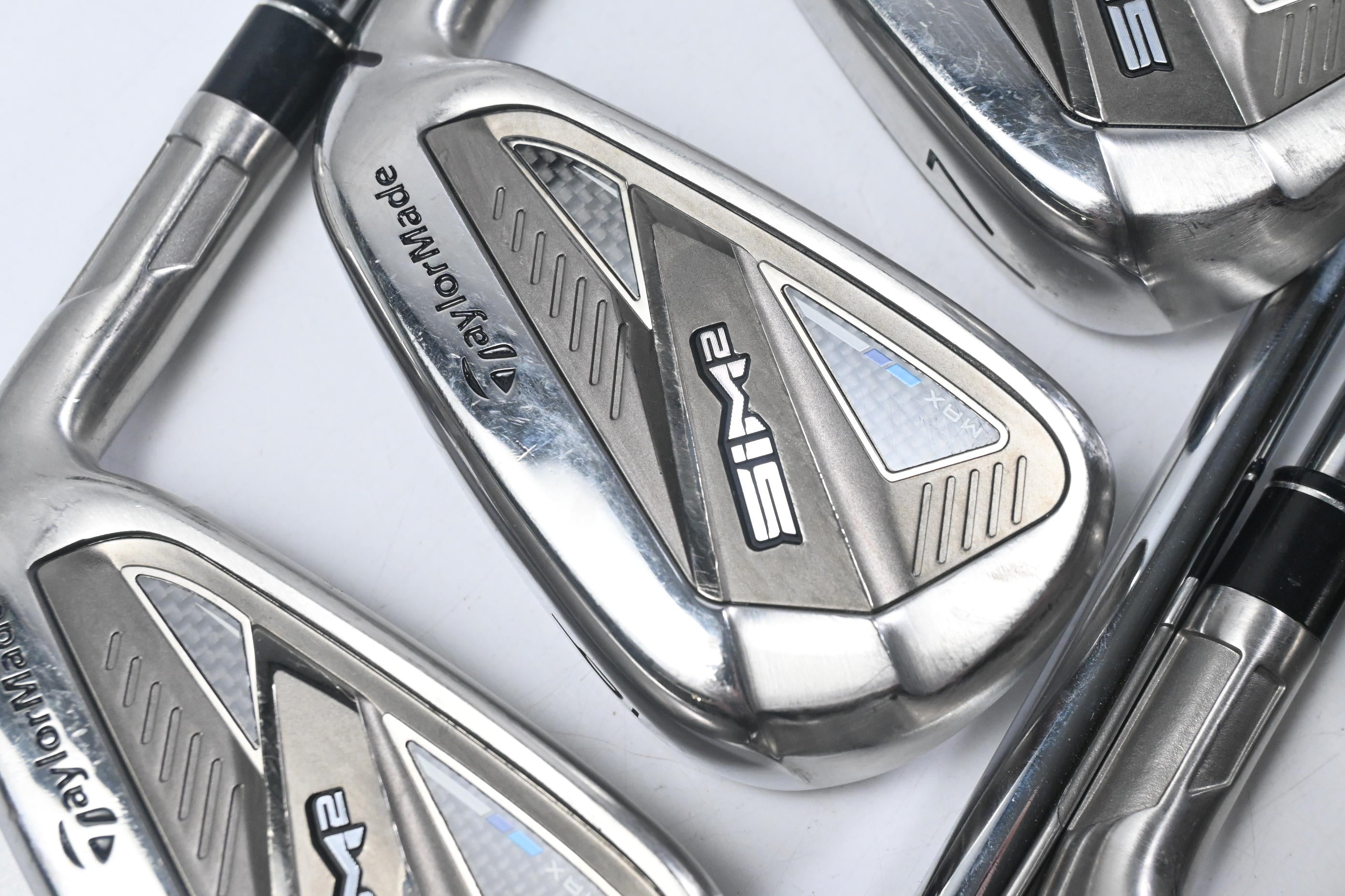 Taylormade SIM2 Max Irons / 5-PW+SW / Regular Flex KBS MAX MT 85 Shafts