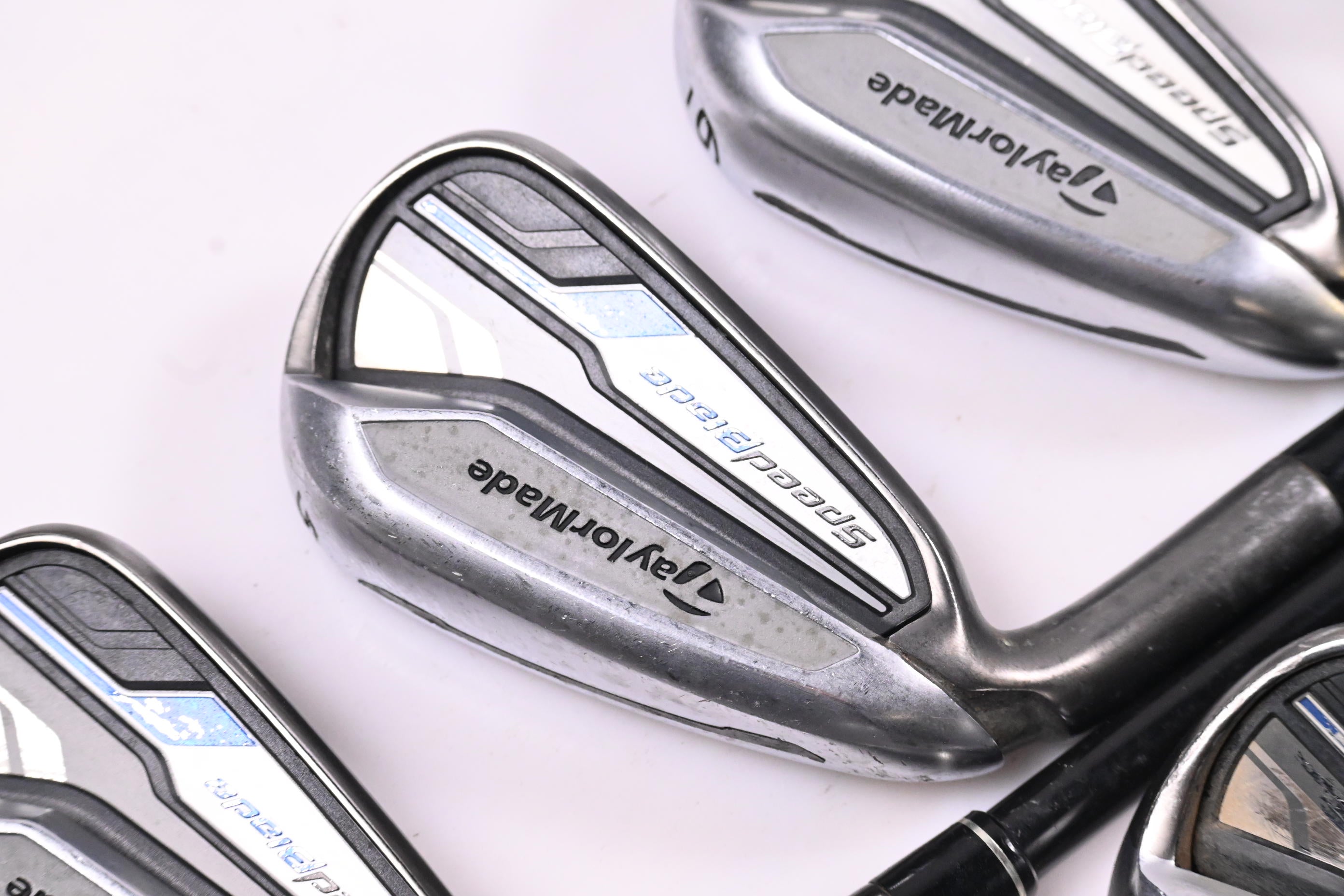 Left Hand Taylormade Speedblade Irons / 4-PW+SW / Regular Flex Velox T 65 Shafts