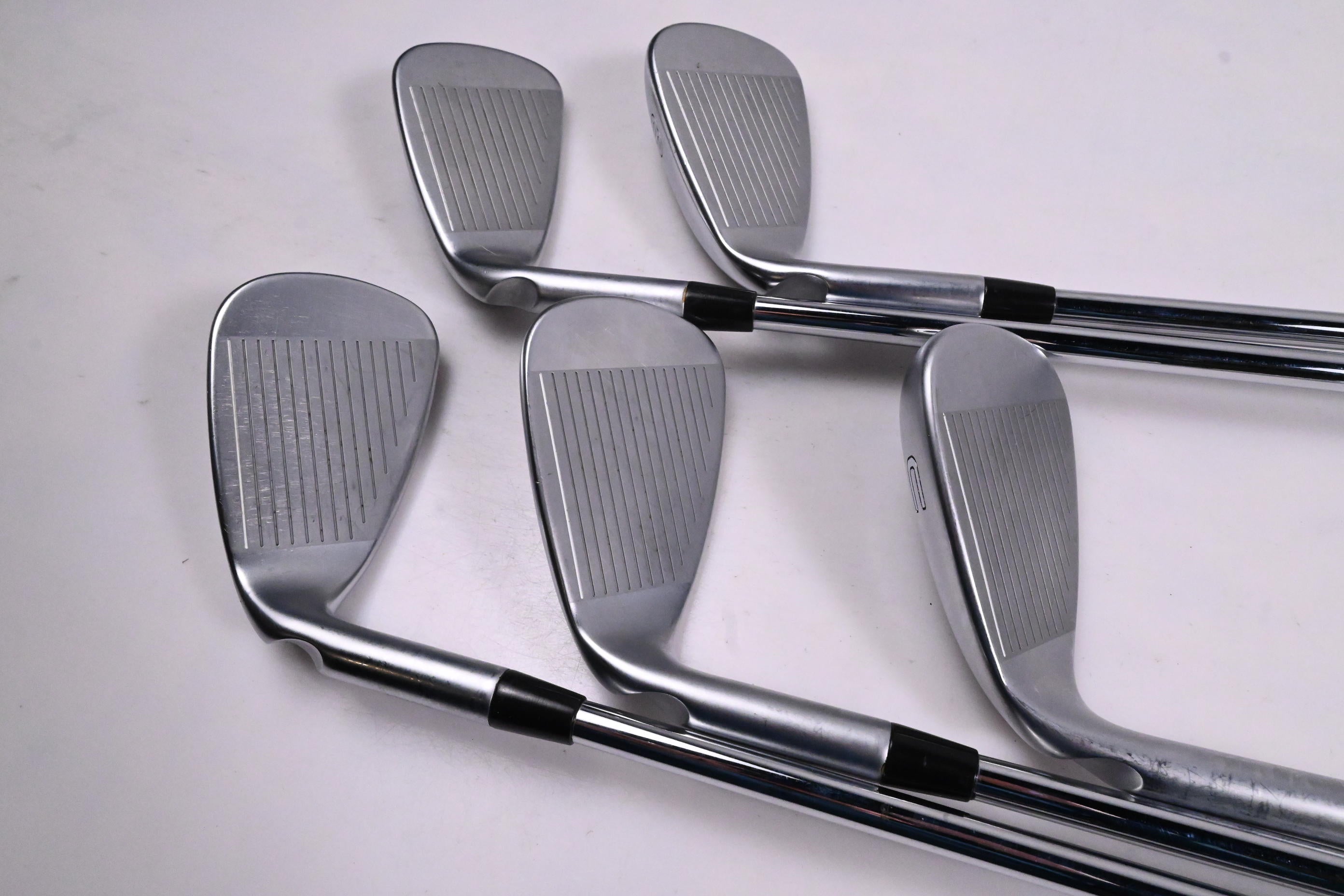 Ping G700 Irons / 7-PW+GW / Blue Dot / Regular Flex Ping AWT 2.0 Shafts