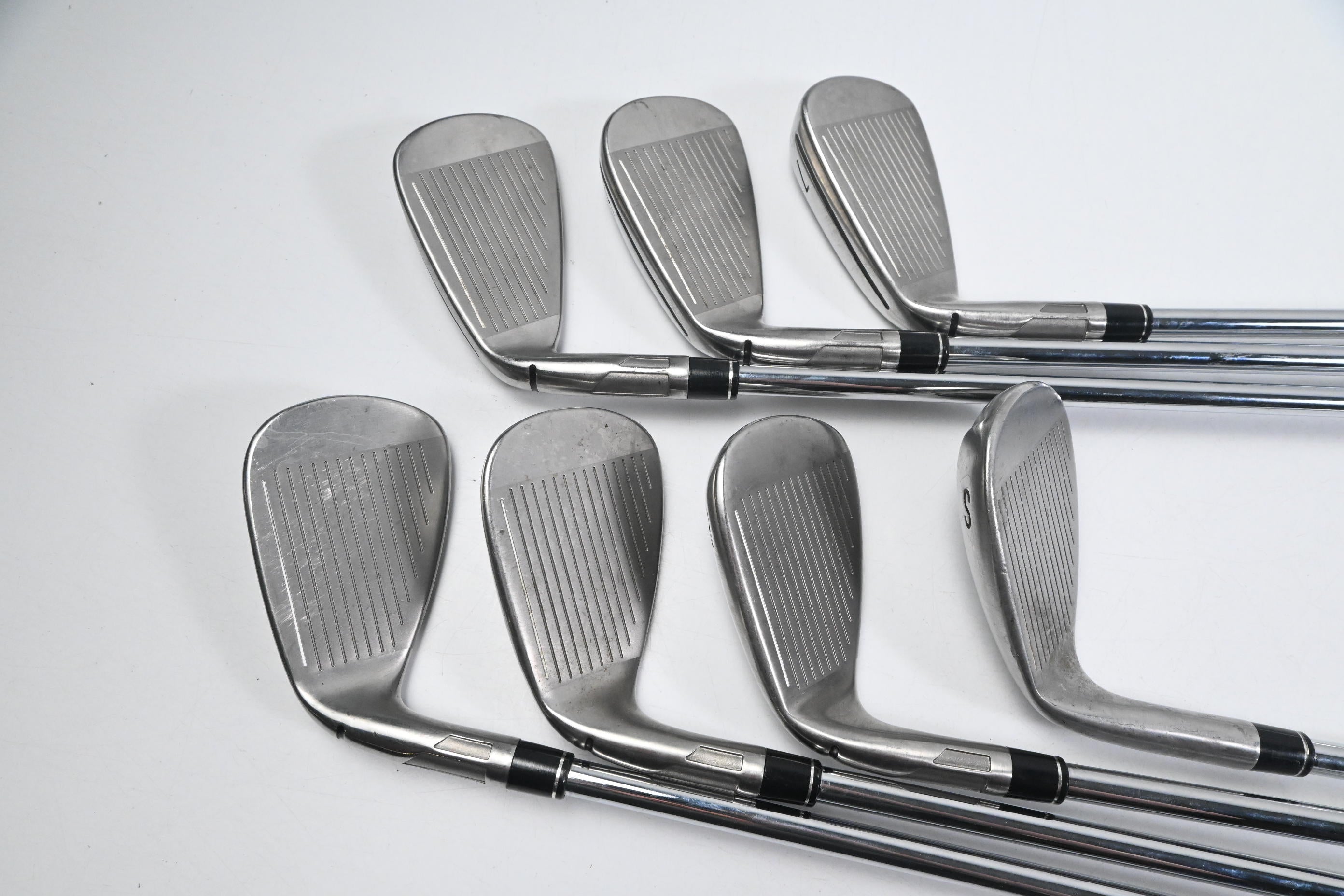 Taylormade SIM2 Max Irons / 5-PW+SW / Regular Flex KBS MAX MT 85 Shafts
