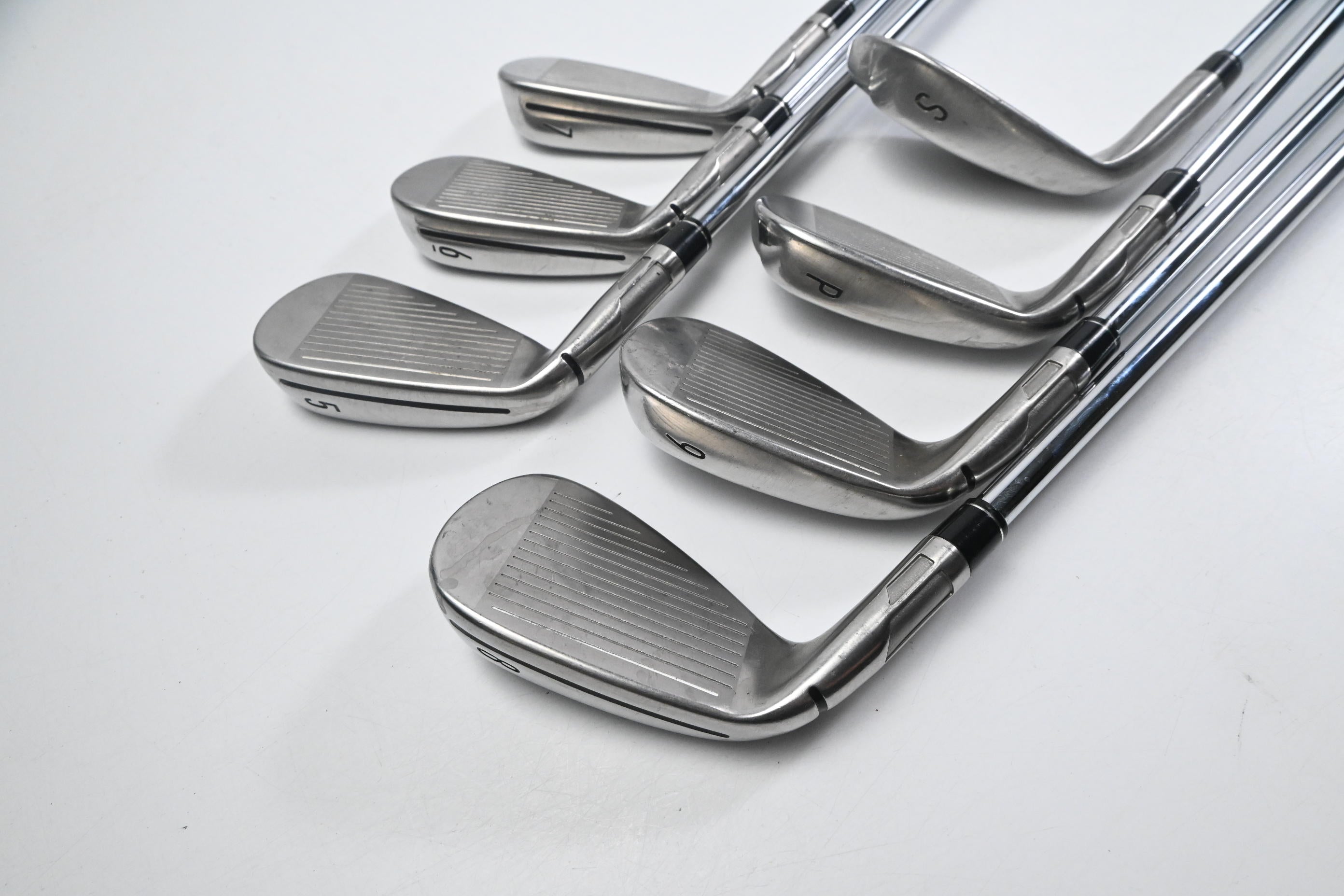 Taylormade SIM2 Max Irons / 5-PW+SW / Regular Flex KBS MAX MT 85 Shafts