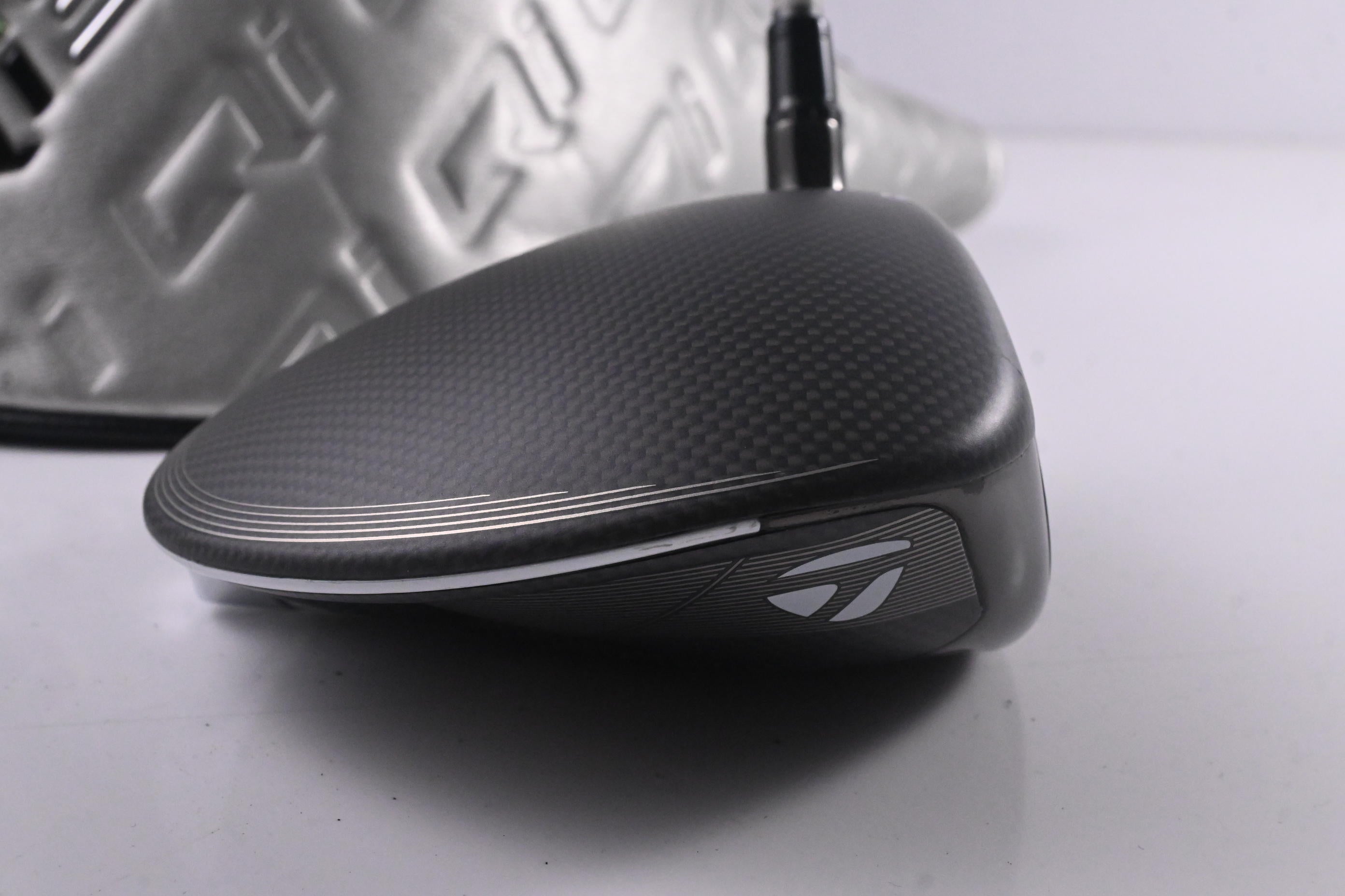 Taylormade Qi35 Max Lite Driver / 12 Degree / Regular Flex Fujikura Air Speeder 50