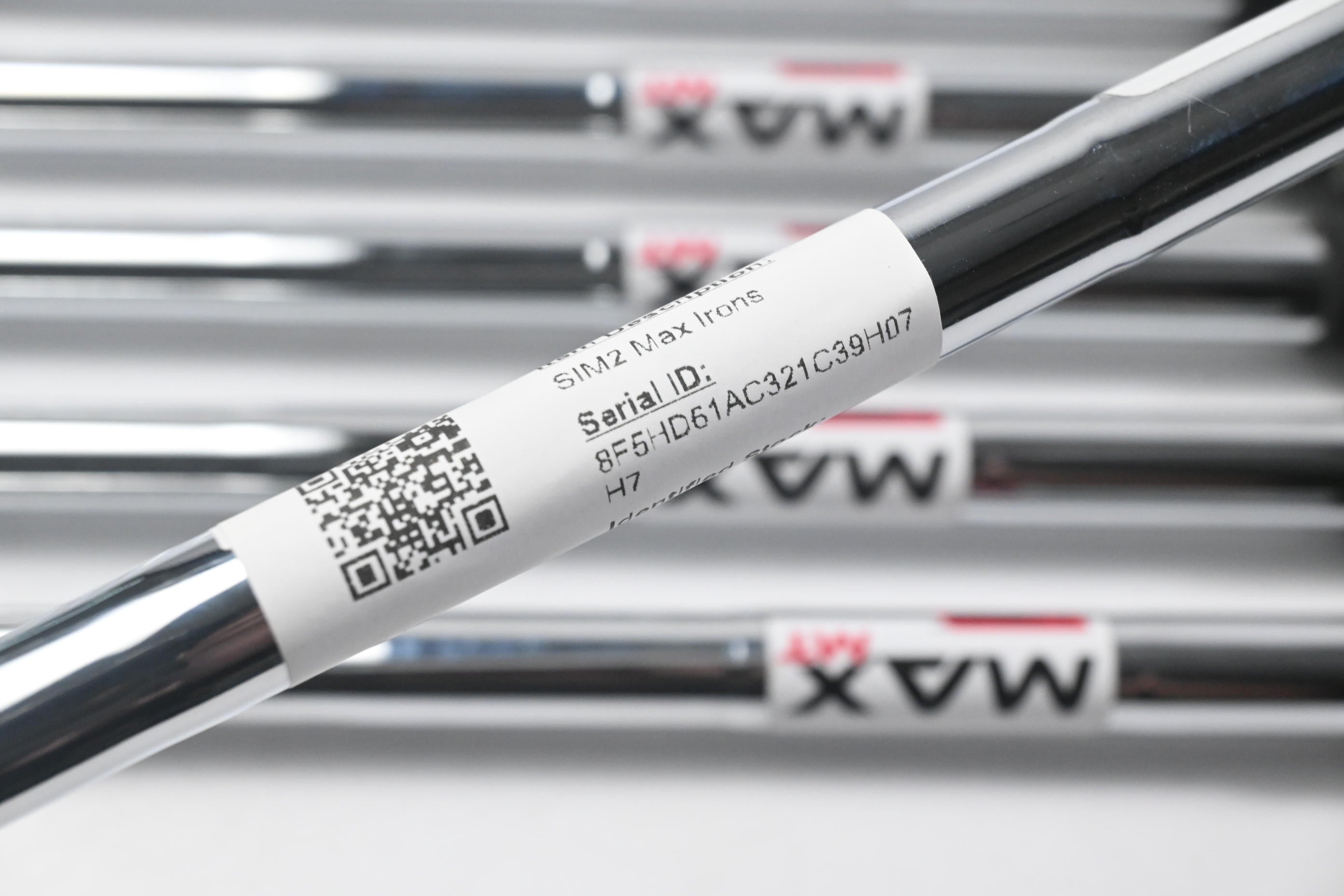 Taylormade SIM2 Max Irons / 5-PW+SW / Regular Flex KBS MAX MT 85 Shafts