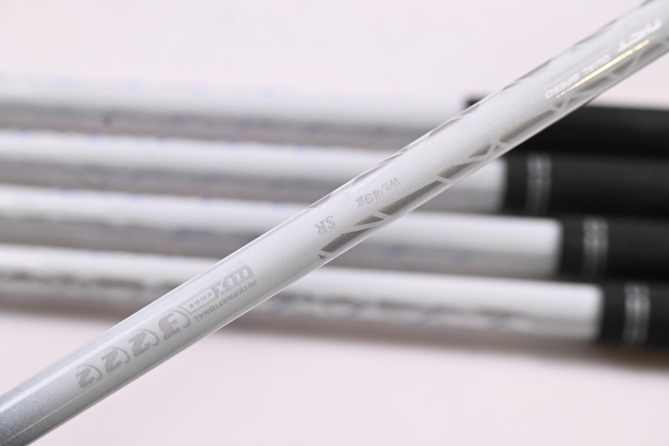 XXIO 12 Irons / 6-PW / Stiff/Regular Flex XXIO MP 1200 49 Shafts