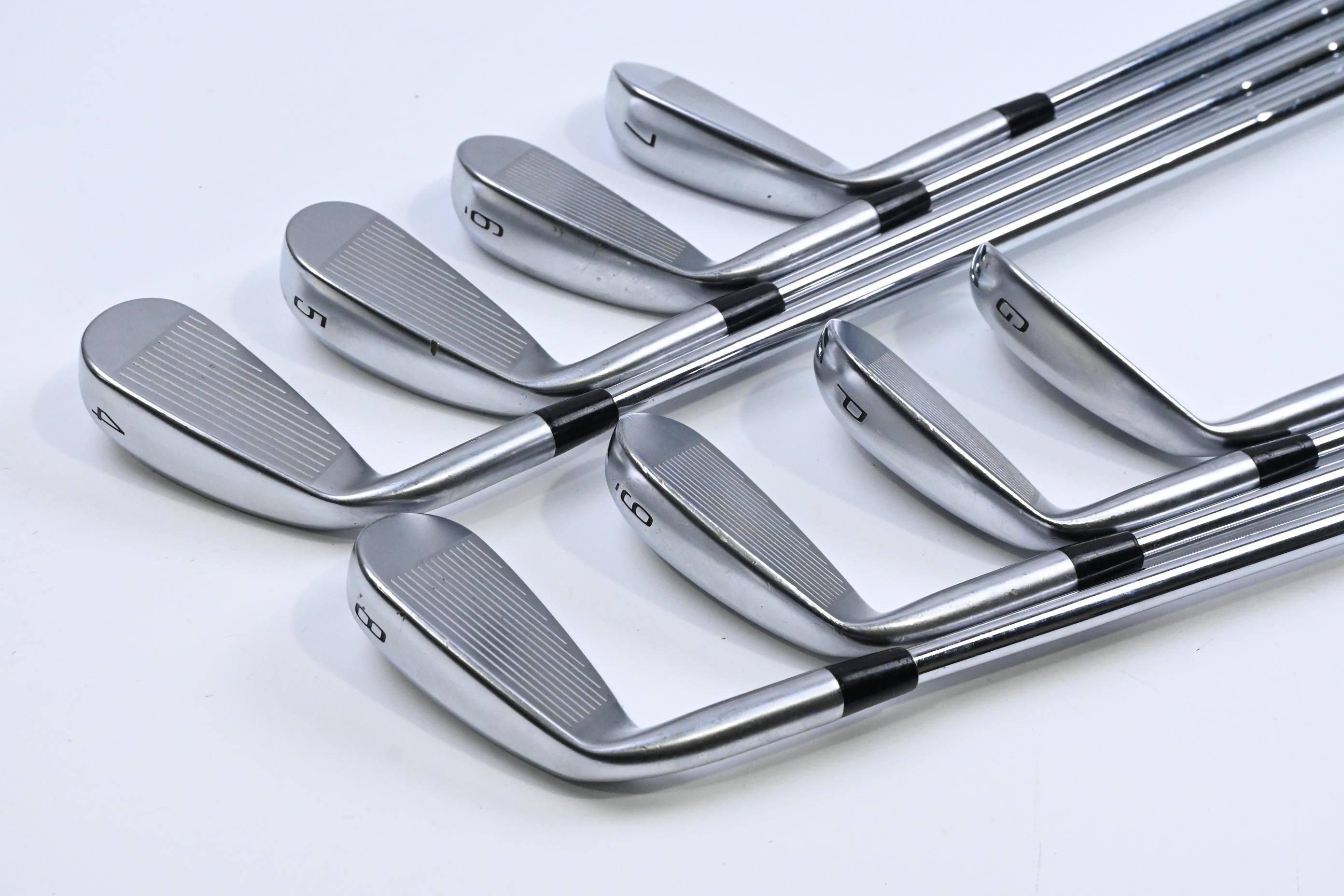 Mizuno JPX 925 Hot Metal HL Irons / 4-PW+GW / Stiff Flex Dynamic Gold 120