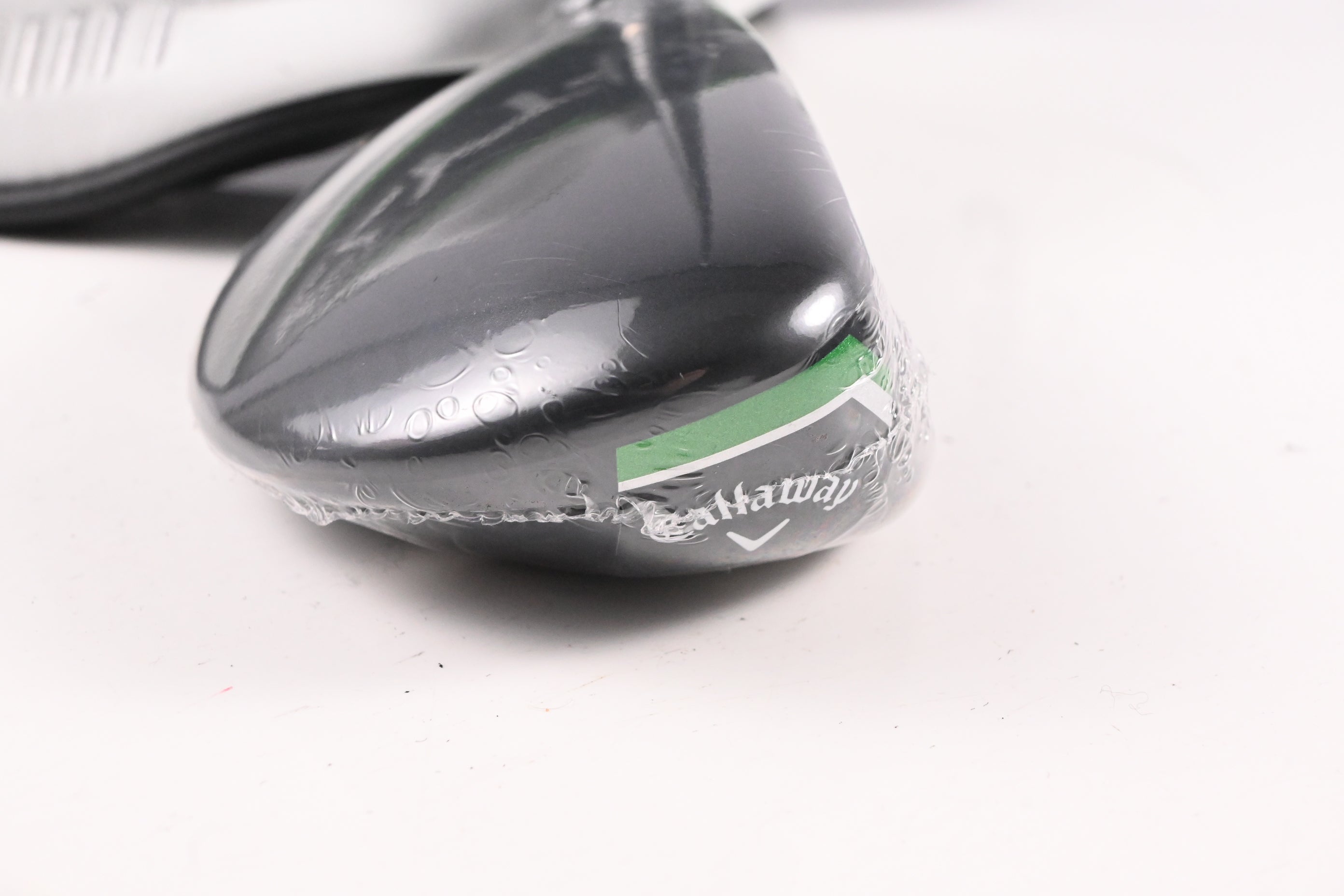 Callaway Elyte X #4 Hybrid / 21 Degree / Regular Flex Denali Charcoal 60 Shaft