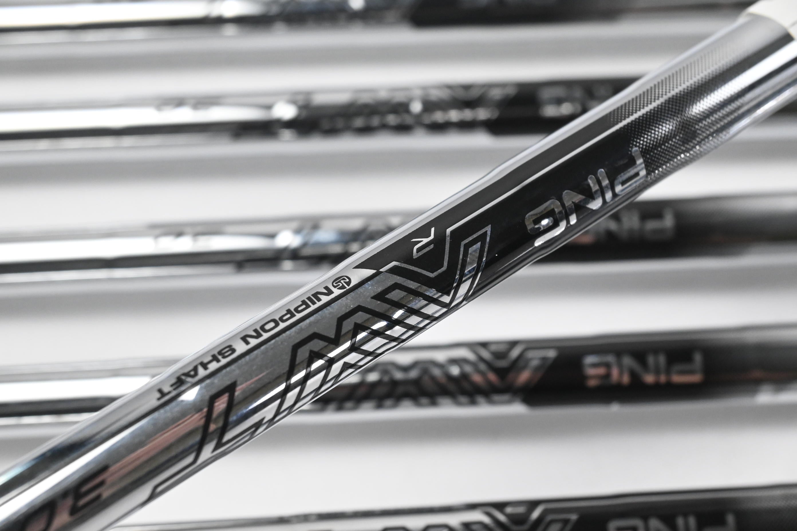 Ping G440 Irons / 5-PW+GW / Red Dot / Regular Flex Ping AWT 3.0 Shafts