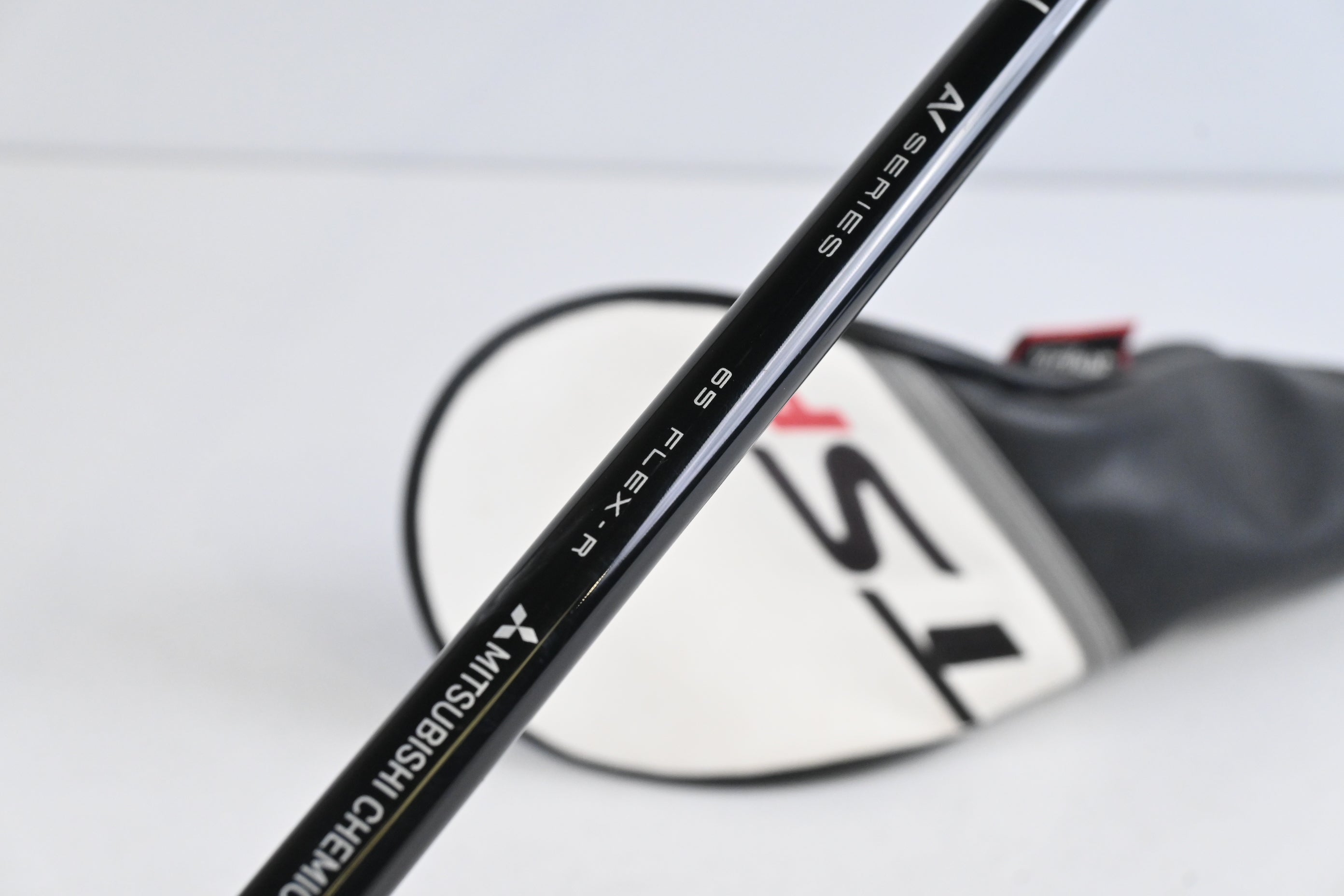 Titleist TSR2 #3 Wood / 16.5 Degree / Regular Flex Tensei AV Blue 65 Shaft