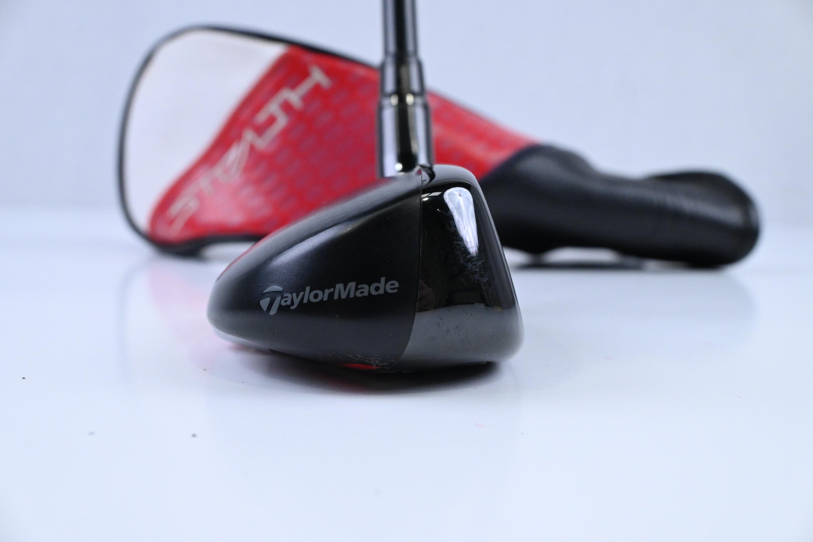 Taylormade Stealth Plus #2 Hybrid / 17 Degree / Stiff Flex HZRDUS Smoke Red RDX