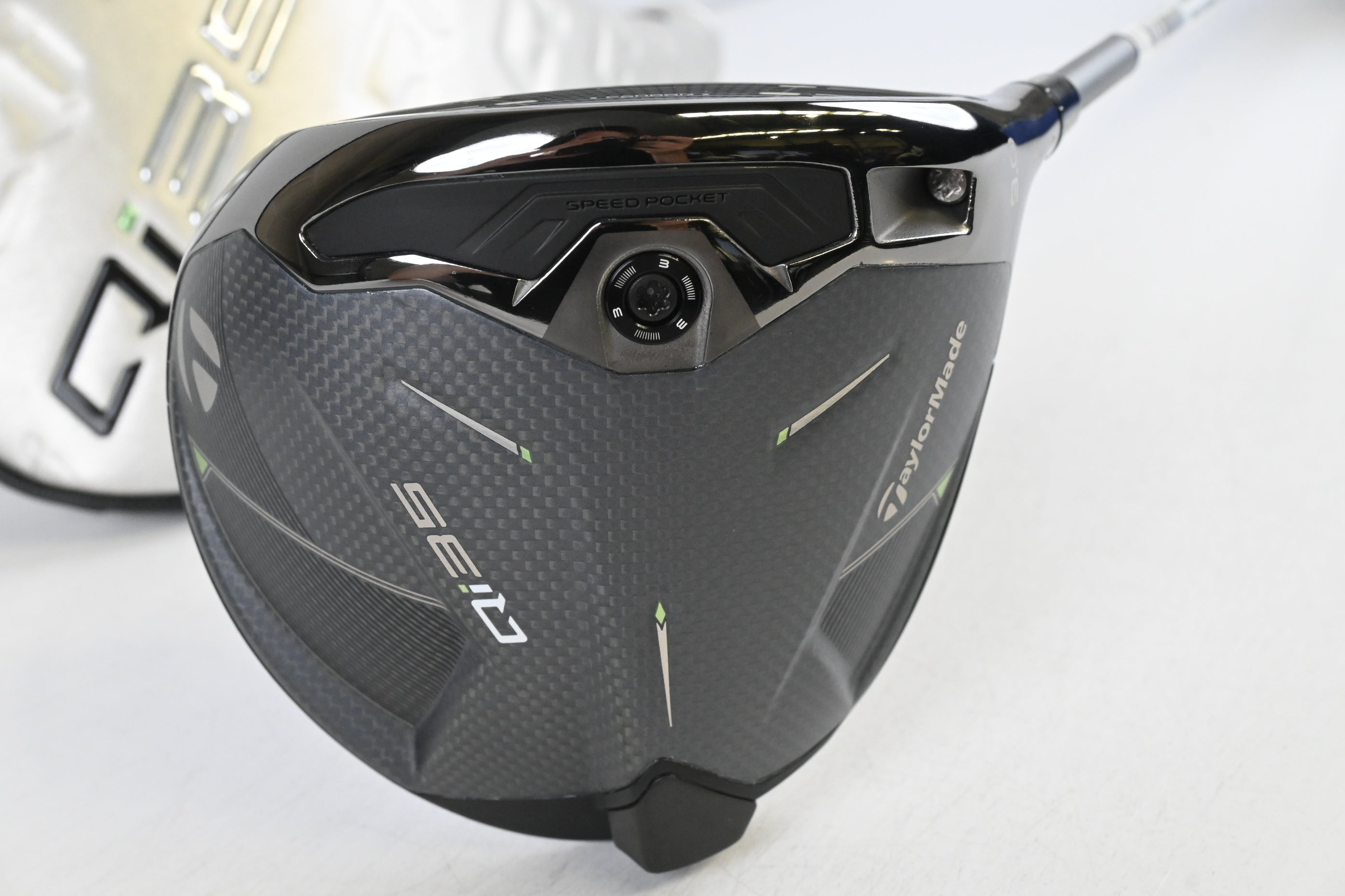 Taylormade Qi35 Driver / 9 Degree / Regular Flex Fujikura Airspeeder 50 Shaft
